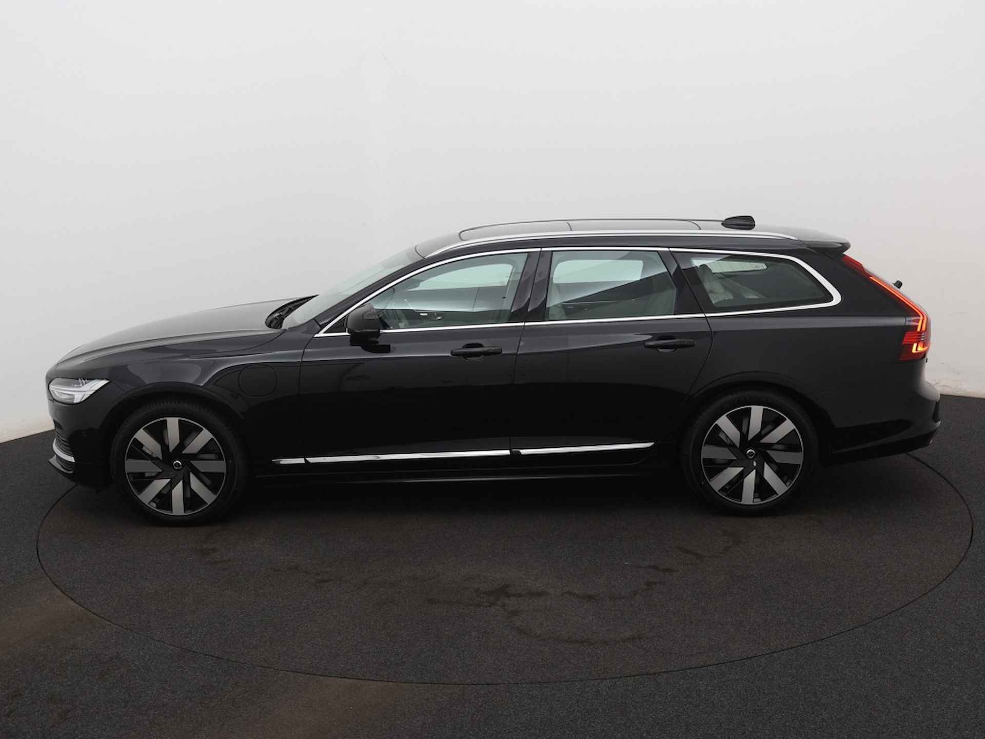 Volvo V90 2.0 T6 AWD Ultimate Bright - 2/36