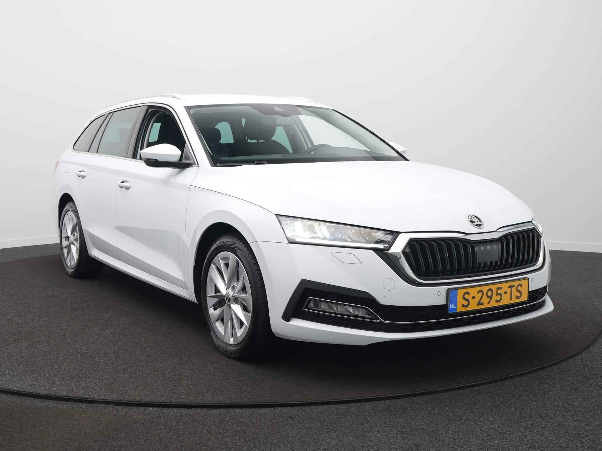 Skoda Octavia Combi 1.0 TSI Business Edition Plus / Elektr Trekhaak / Naviagtie / Sensoren - 3/56