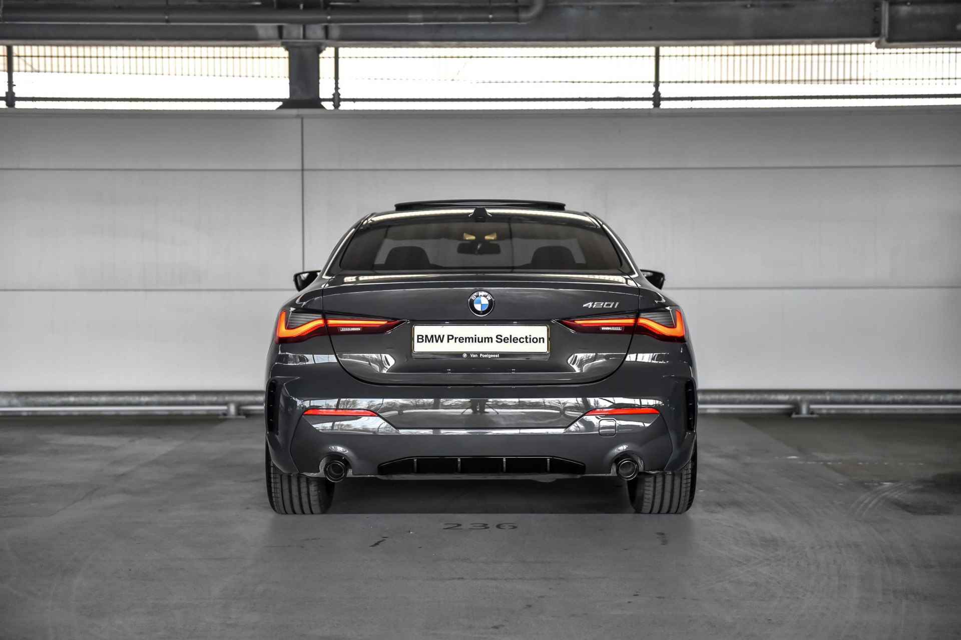 BMW 4 Serie Coupé 420i High Executive | Elektrisch bediend glazen schuif-/kanteldak | Driving Assistant - 8/24