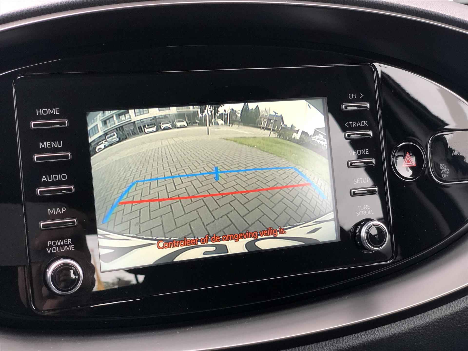 Toyota Aygo X 1.0 VVT-i First | Apple CarPlay/Android Auto, Lichtmetalen velgen, Licht + Regensensor, Parkeersensoren, Stuurbediening - 19/34