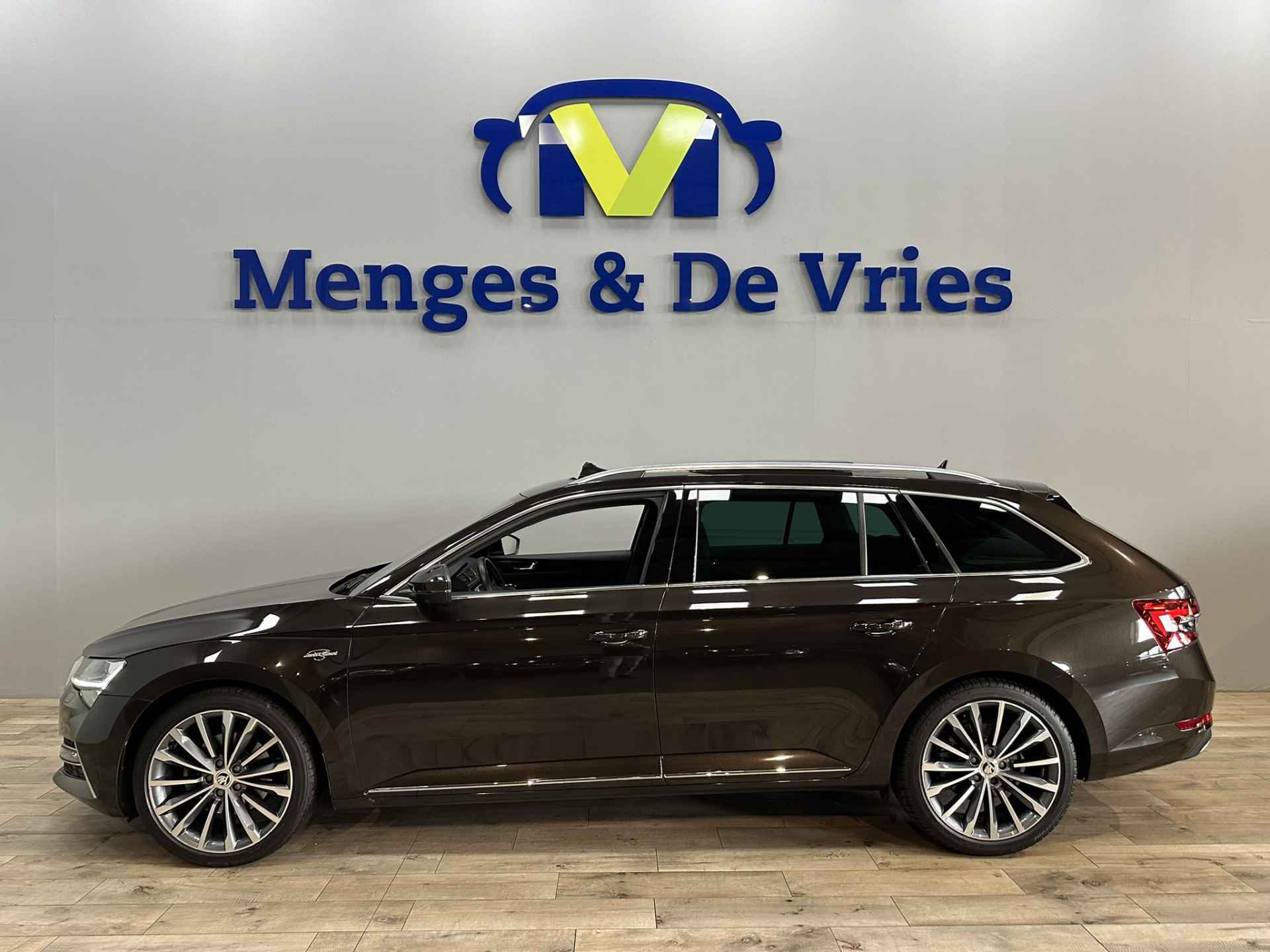 Škoda Superb Combi 1.5 TSI ACT L&K Executive Airco ECC | Virtual | Panorama | Canton | Camera | Stoelkoeling | Trekhaak | Cruise Control | Apple Carplay Android Auto | Isofix | NAP | Lauren Klement | - 6/53