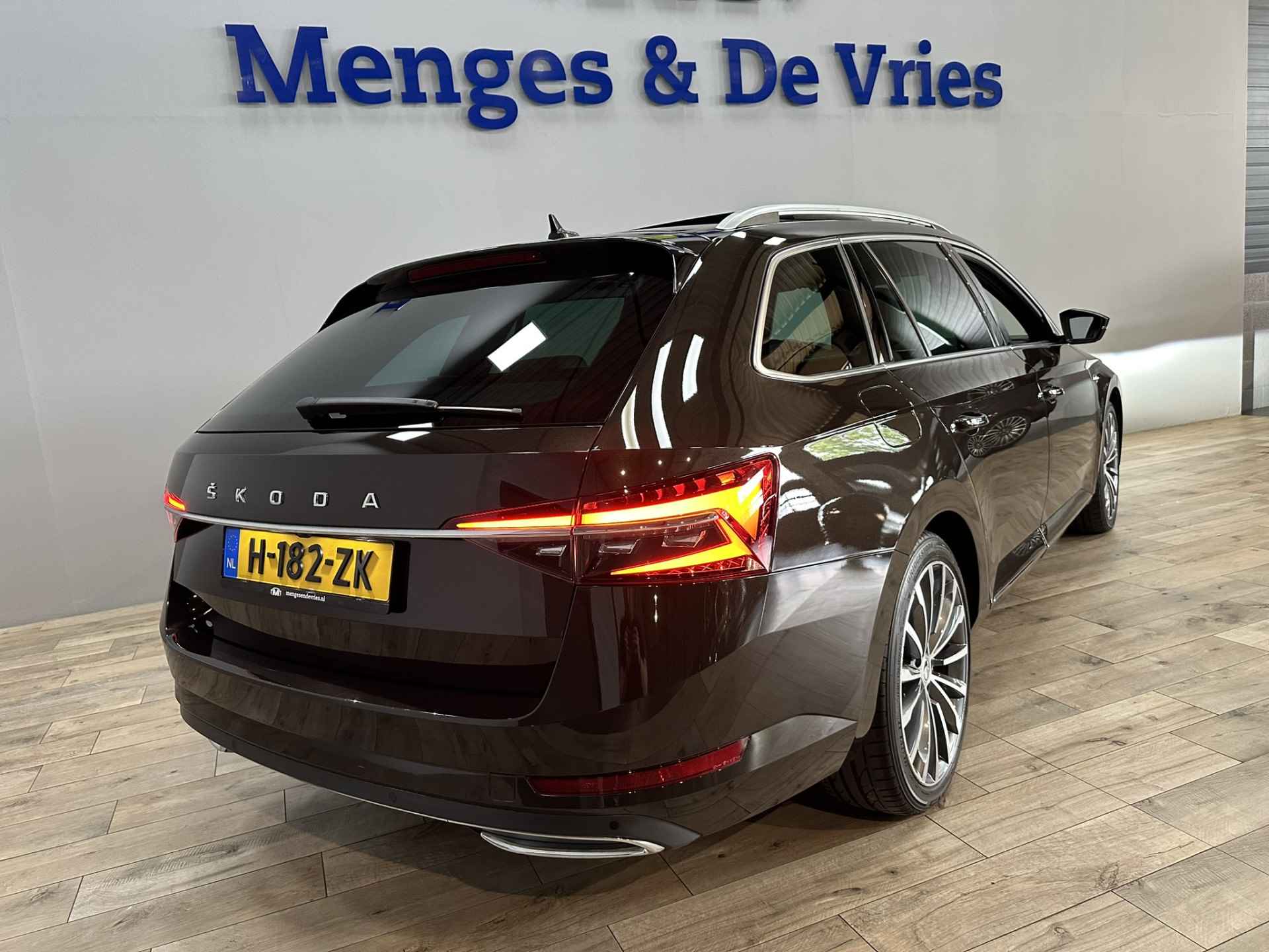 Škoda Superb Combi 1.5 TSI ACT L&K Executive Airco ECC | Virtual | Panorama | Canton | Camera | Stoelkoeling | Trekhaak | Cruise Control | Apple Carplay Android Auto | Isofix | NAP | Lauren Klement | - 49/53