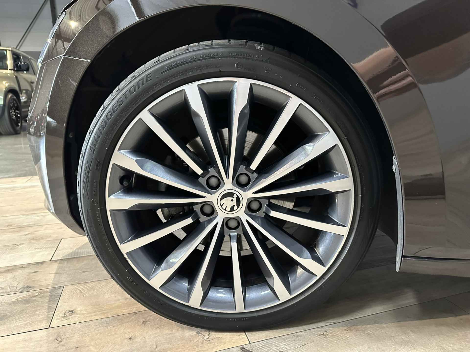 Škoda Superb Combi 1.5 TSI ACT L&K Executive Airco ECC | Virtual | Panorama | Canton | Camera | Stoelkoeling | Trekhaak | Cruise Control | Apple Carplay Android Auto | Isofix | NAP | Lauren Klement | - 53/53