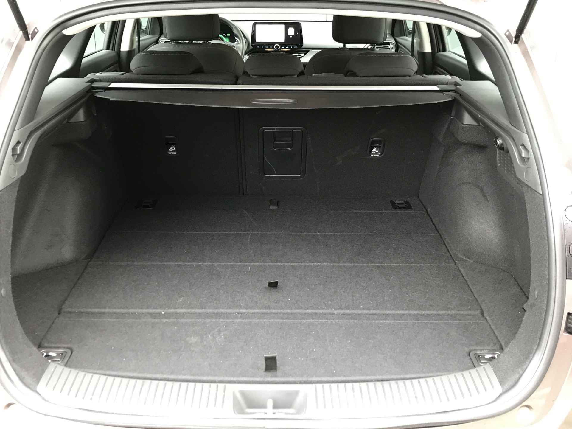 Hyundai i30 Wagon 1.0 T-GDI 120pk MHEV Comfort Smart | Camera | Climate | Keyless | NL. Auto | Full Led | Navigatie | 16" Lichtmetaal | Park - 11/26