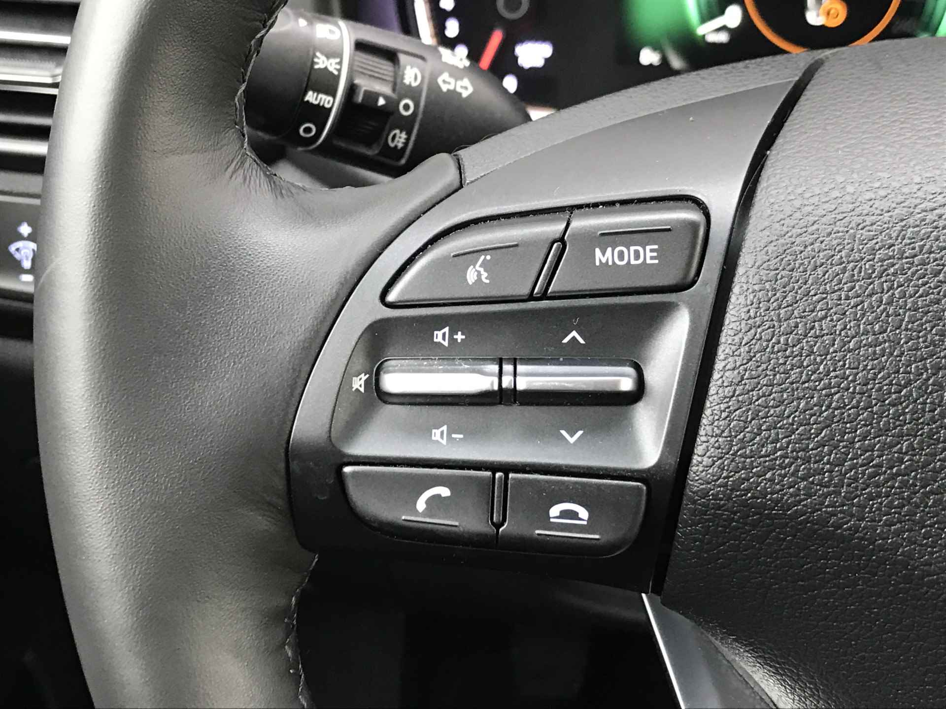 Hyundai i30 Wagon 1.0 T-GDI 120pk MHEV Comfort Smart | Camera | Climate | Keyless | NL. Auto | Full Led | Navigatie | 16" Lichtmetaal | Park - 17/26