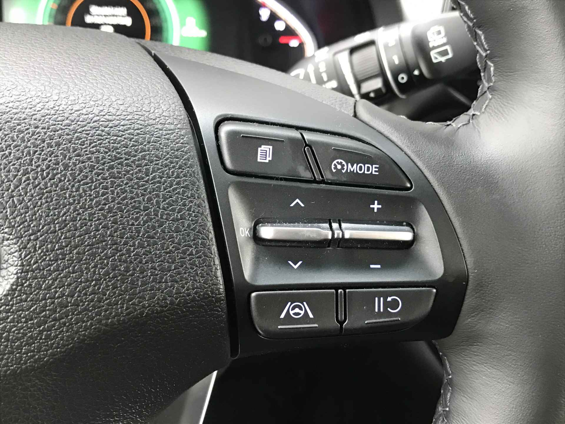 Hyundai i30 Wagon 1.0 T-GDI 120pk MHEV Comfort Smart | Camera | Climate | Keyless | NL. Auto | Full Led | Navigatie | 16" Lichtmetaal | Park - 19/26