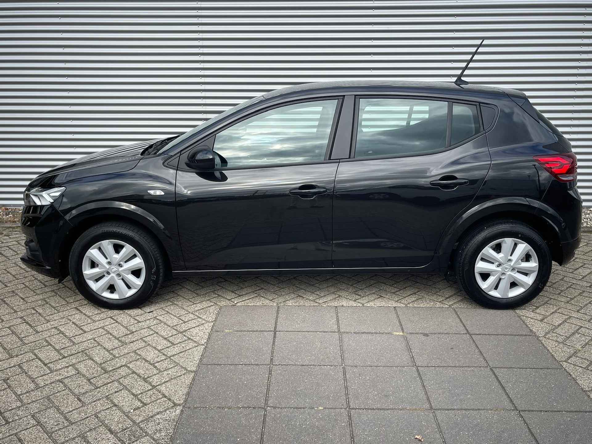 Dacia Sandero 1.0 TCe 90 Comfort - 4/33