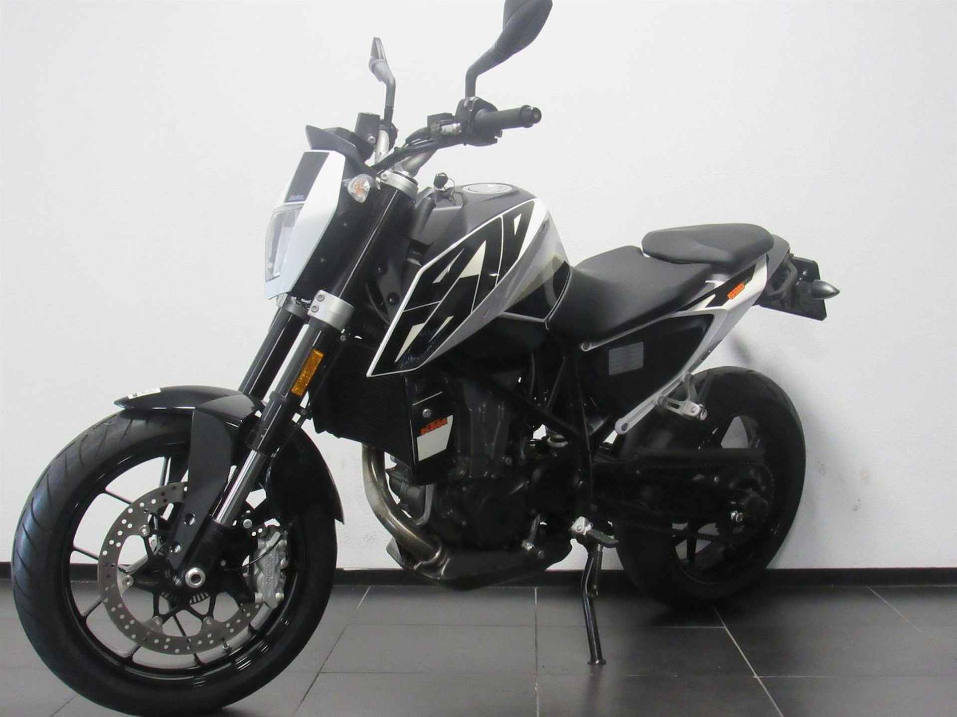 Ktm 690 DUKE ABS - 2016 - 3/6