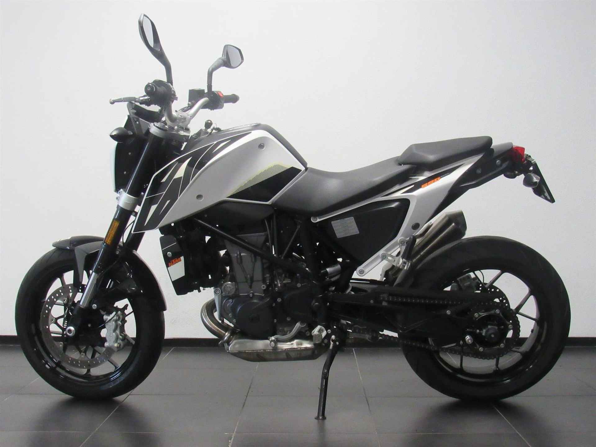 Ktm 690 DUKE ABS - 2016 - 4/6