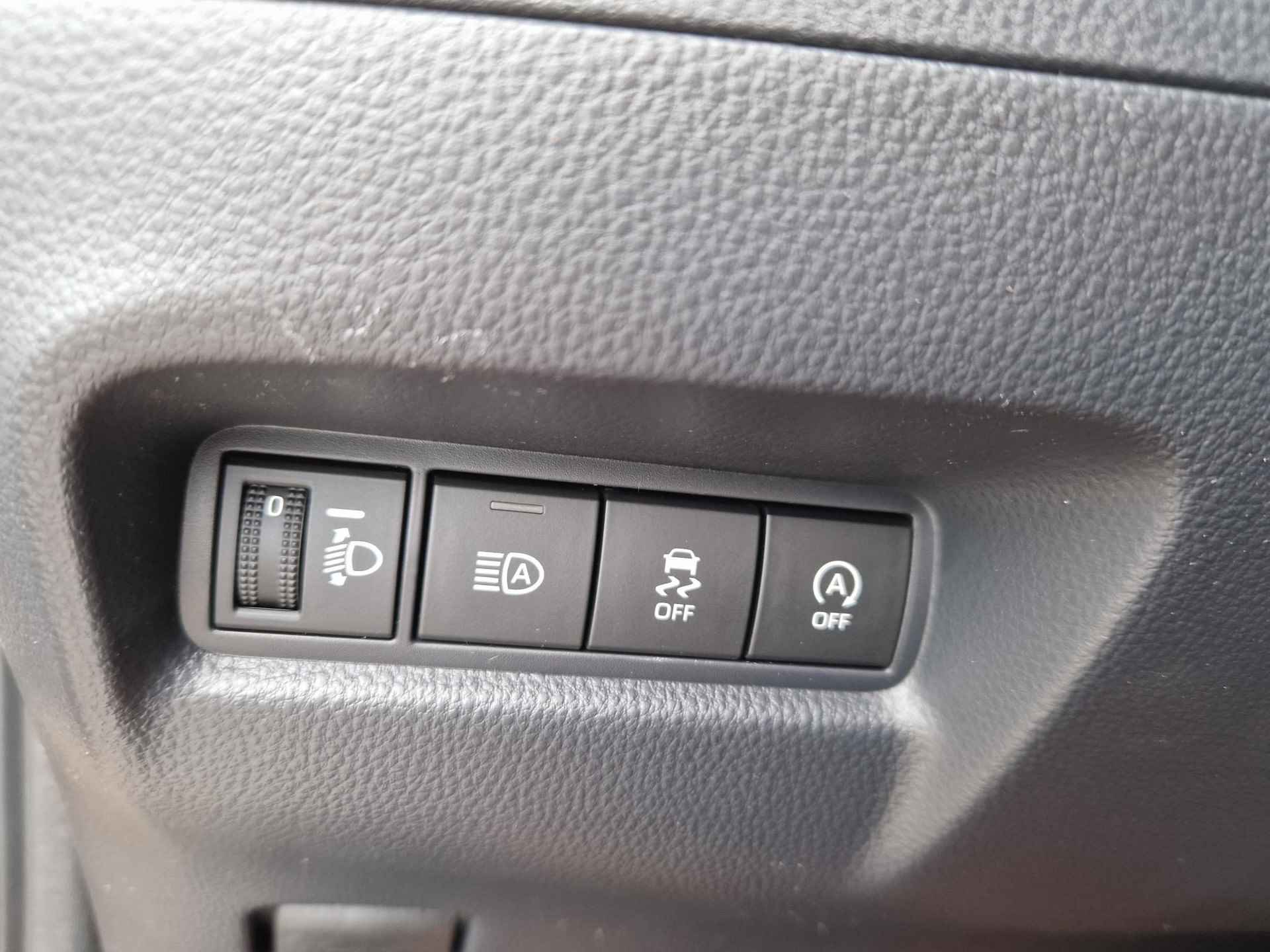 Toyota Aygo X 1.0 VVT-i MT envy | Navi | Clima | Cruise | Carplay | Camera | draadloos tel. lader | - 11/24