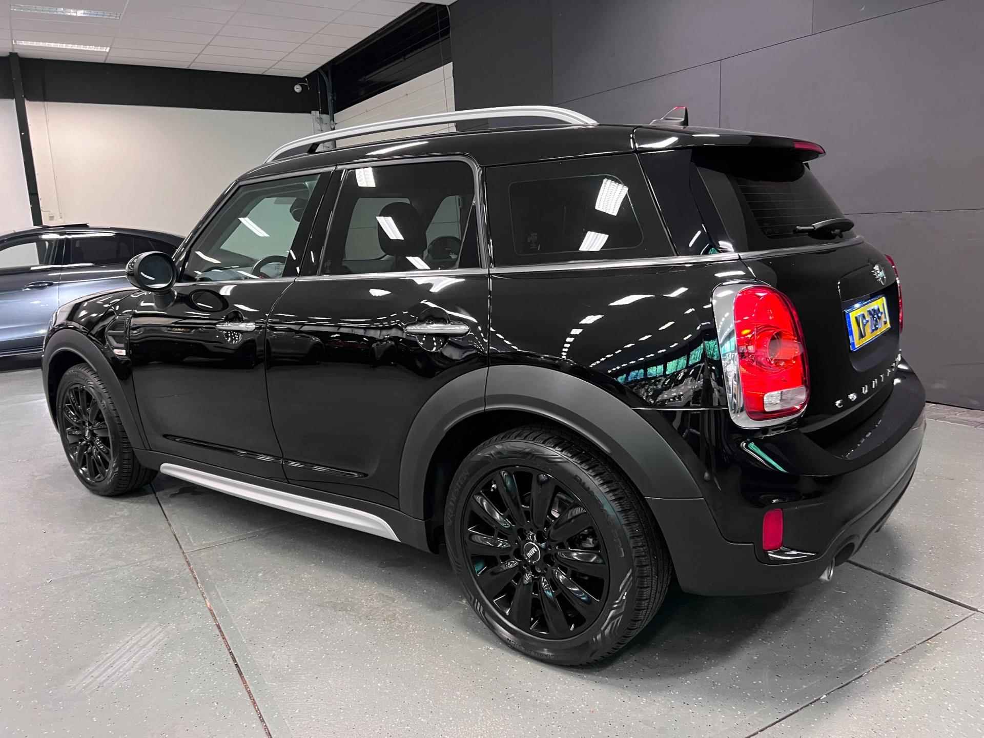 Mini Countryman 1.5 Cooper Salt 136PK 18'' NAVI/ECC/CRUISE/CARPLAY/MP3/// - 8/35