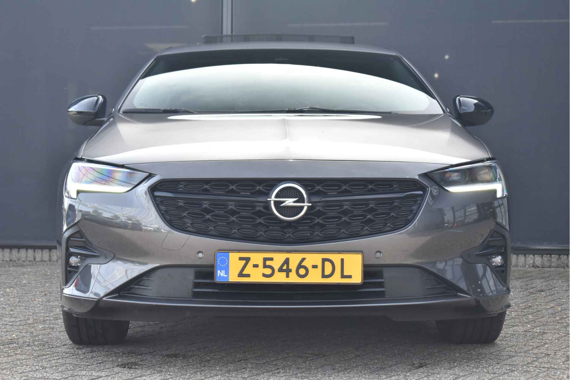 Opel Insignia Grand Sport 2.0 Turbo GS Line 200pk Automaat | Schuif-/Kanteldak | Alcantara | Elektr. Comfortstoelen | LED-Matrix | Stoel/Stuur - 5/62