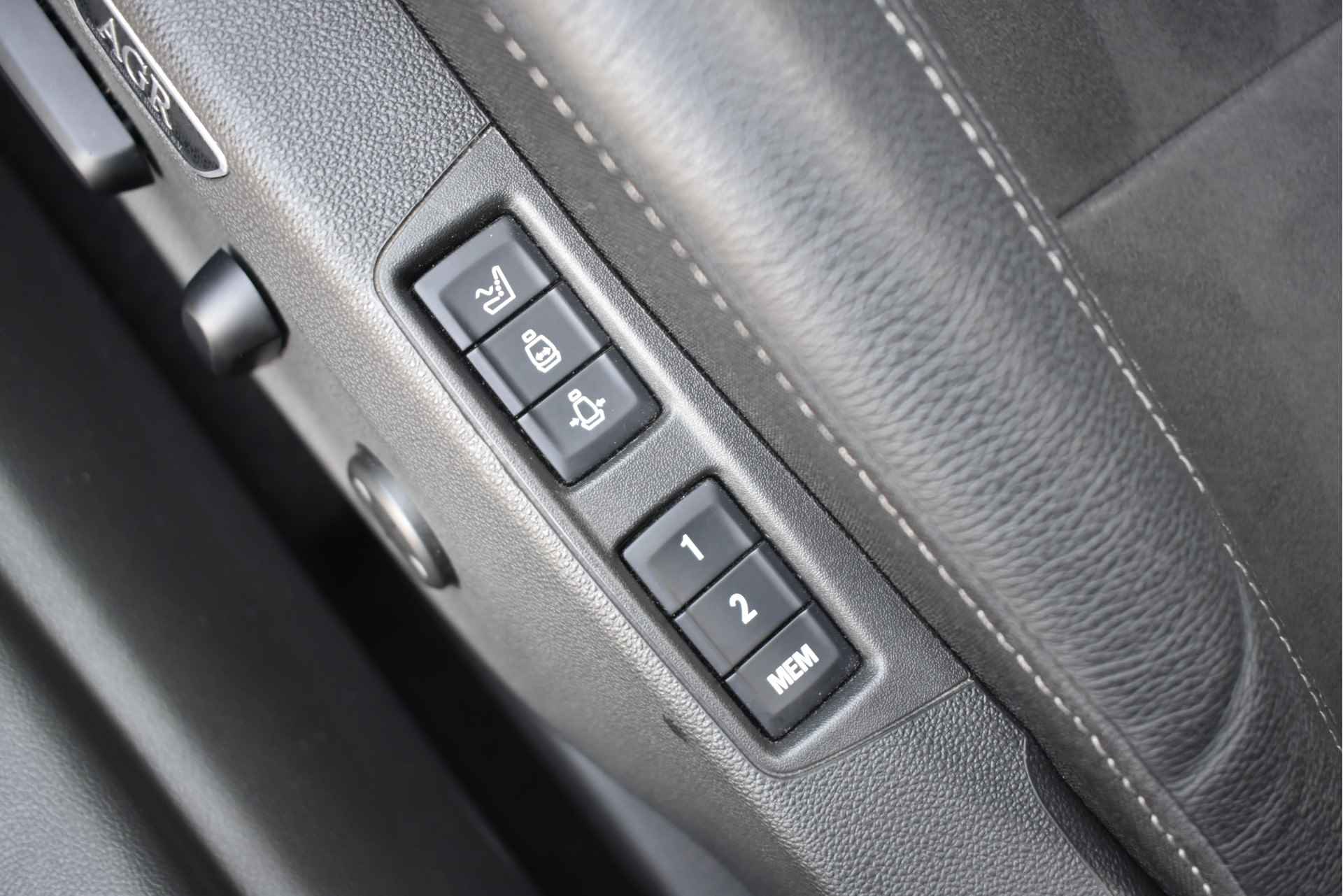 Opel Insignia Grand Sport 2.0 Turbo GS Line 200pk Automaat | Schuif-/Kanteldak | Alcantara | Elektr. Comfortstoelen | LED-Matrix | Stoel/Stuur - 12/62