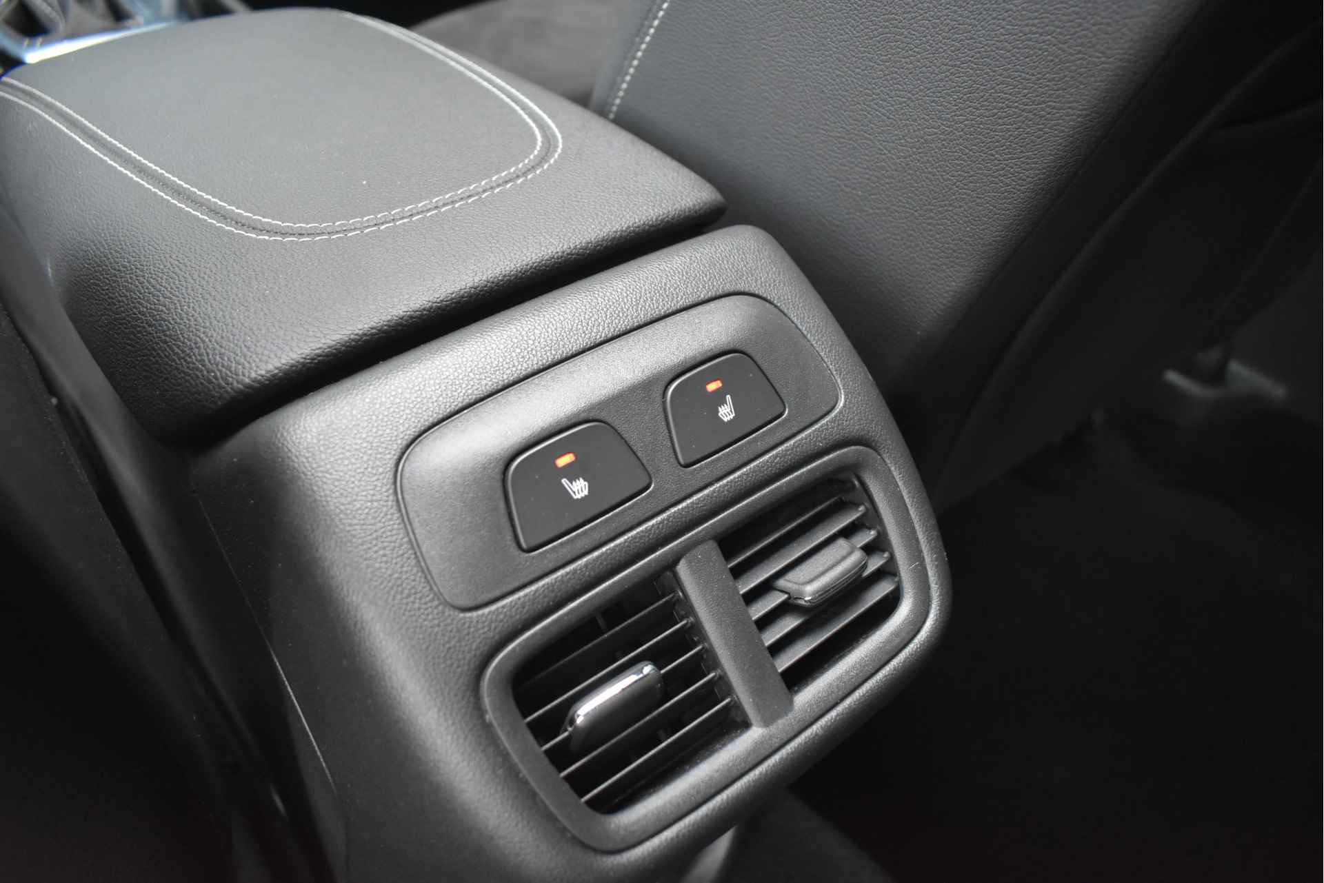 Opel Insignia Grand Sport 2.0 Turbo GS Line 200pk Automaat | Schuif-/Kanteldak | Alcantara | Elektr. Comfortstoelen | LED-Matrix | Stoel/Stuur - 19/62