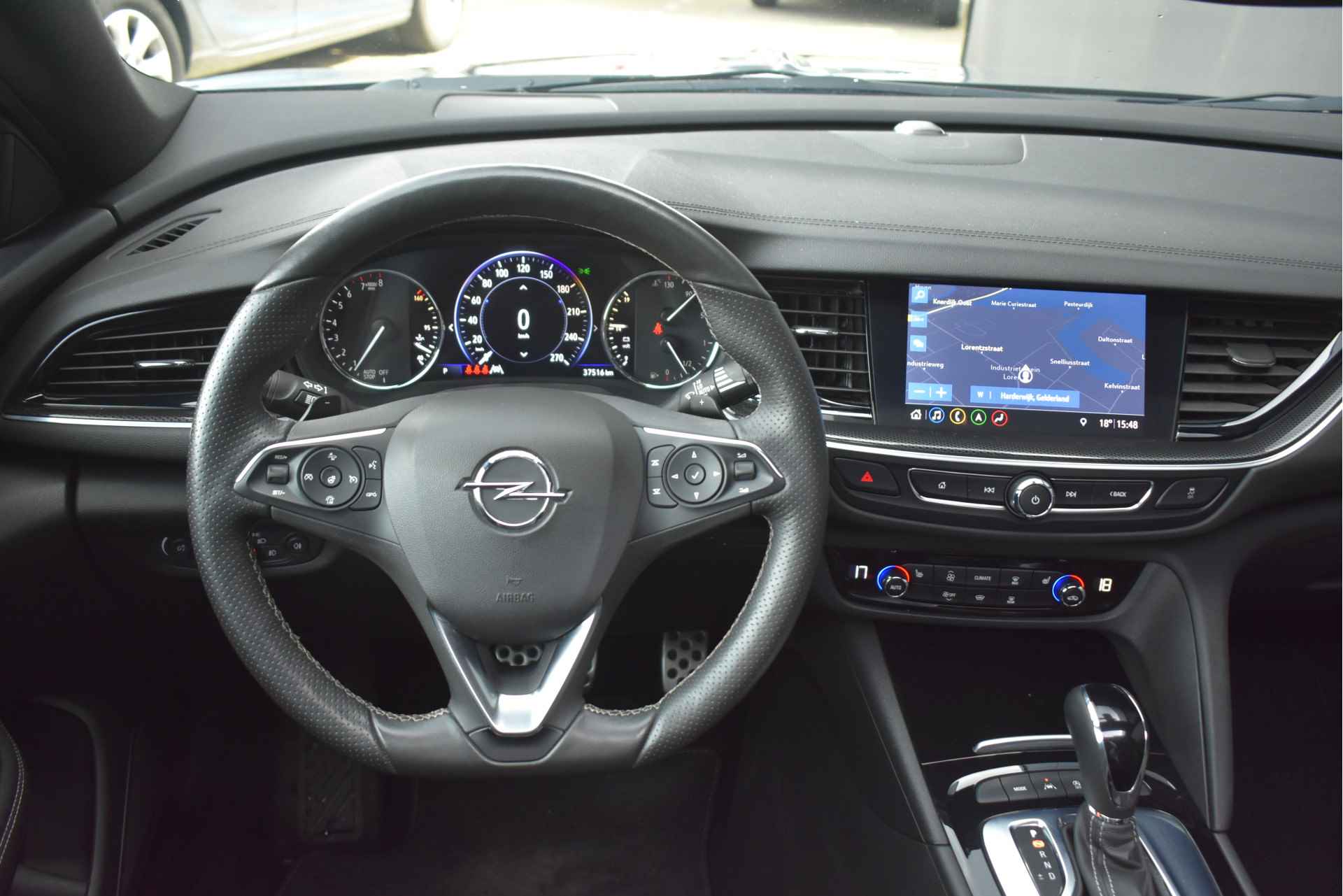 Opel Insignia Grand Sport 2.0 Turbo GS Line 200pk Automaat | Schuif-/Kanteldak | Alcantara | Elektr. Comfortstoelen | LED-Matrix | Stoel/Stuur - 22/62