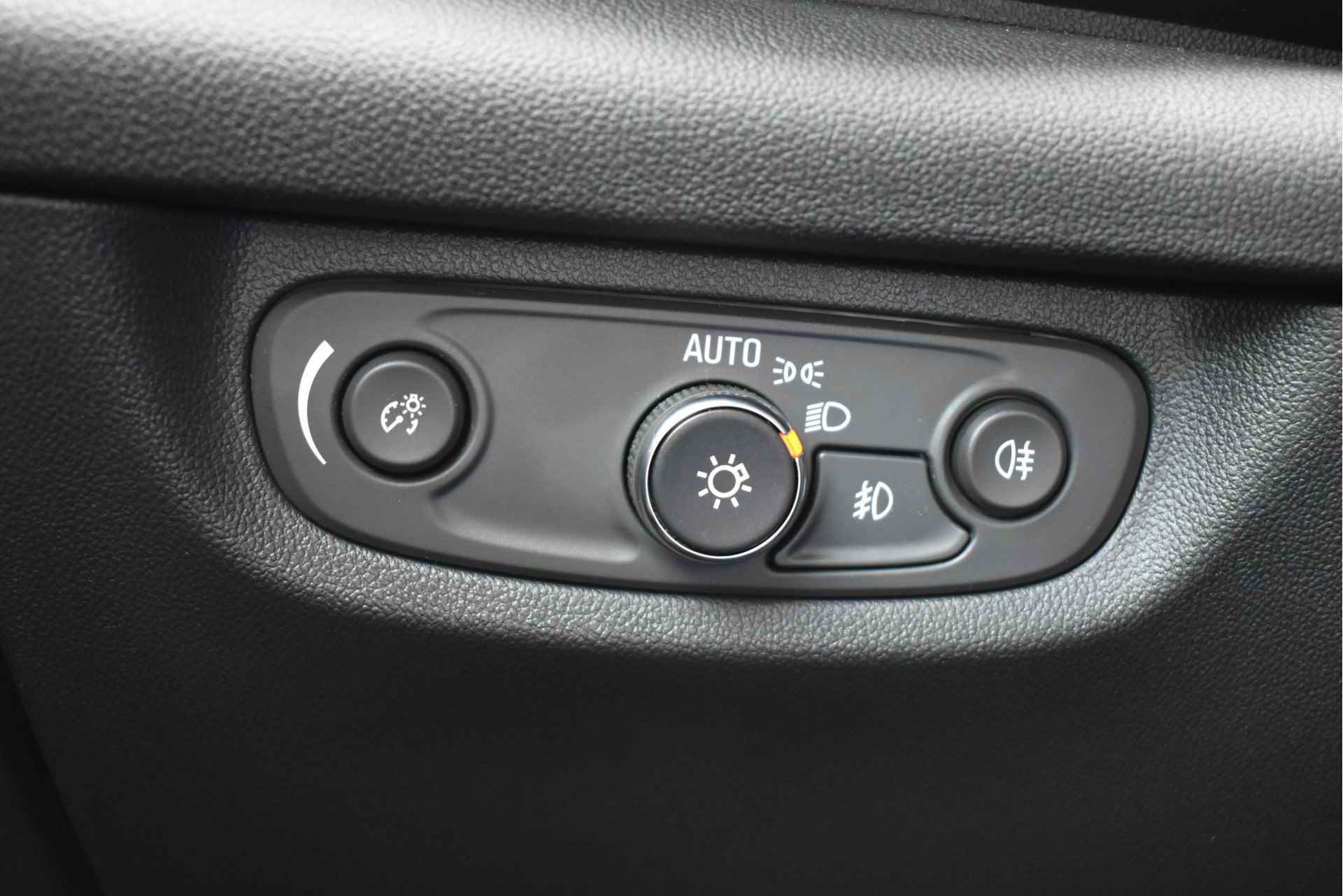 Opel Insignia Grand Sport 2.0 Turbo GS Line 200pk Automaat | Schuif-/Kanteldak | Alcantara | Elektr. Comfortstoelen | LED-Matrix | Stoel/Stuur - 30/62