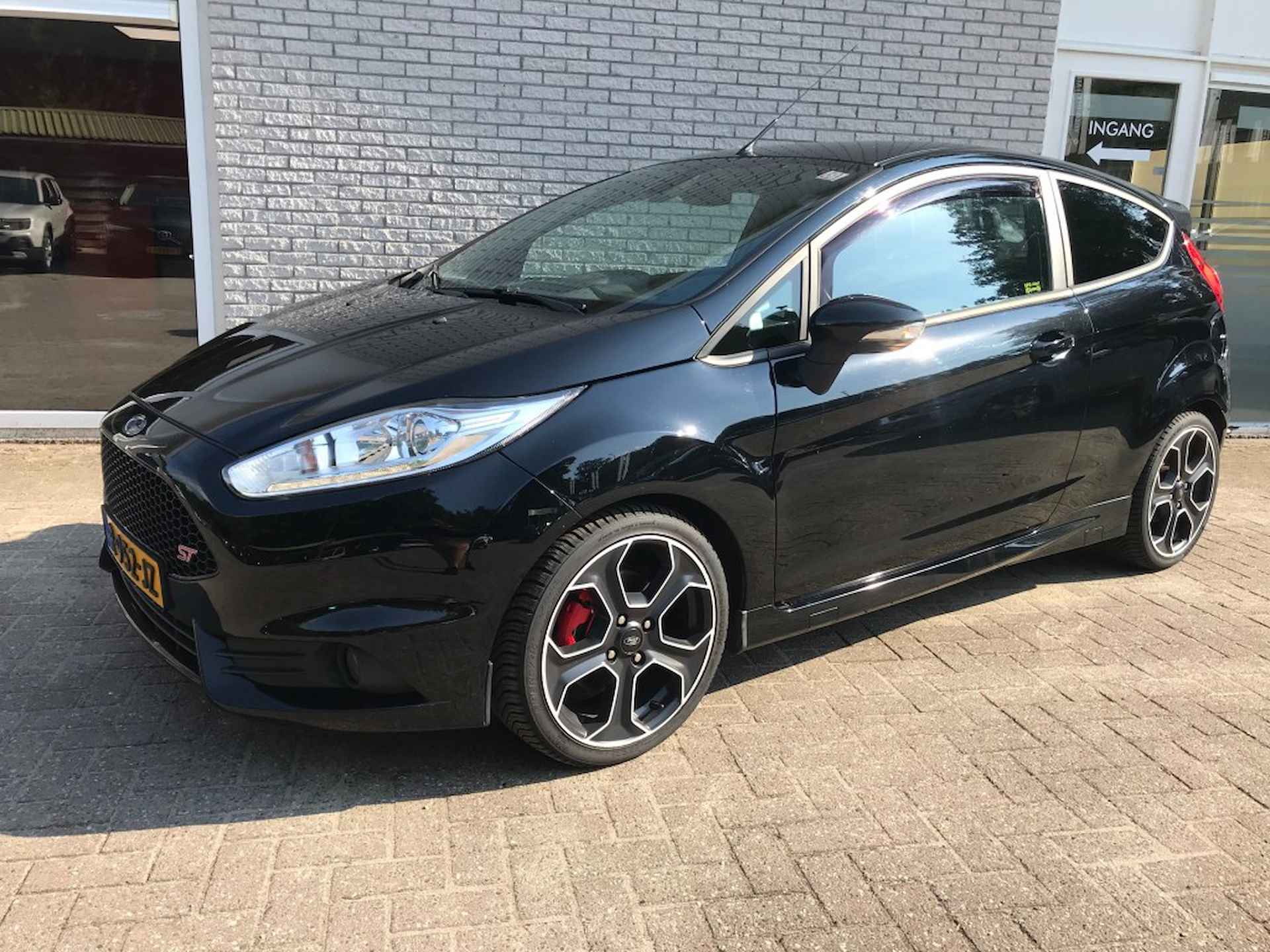 FORD Fiesta ST200 **200pk/navigatie/cruise** - 2/32