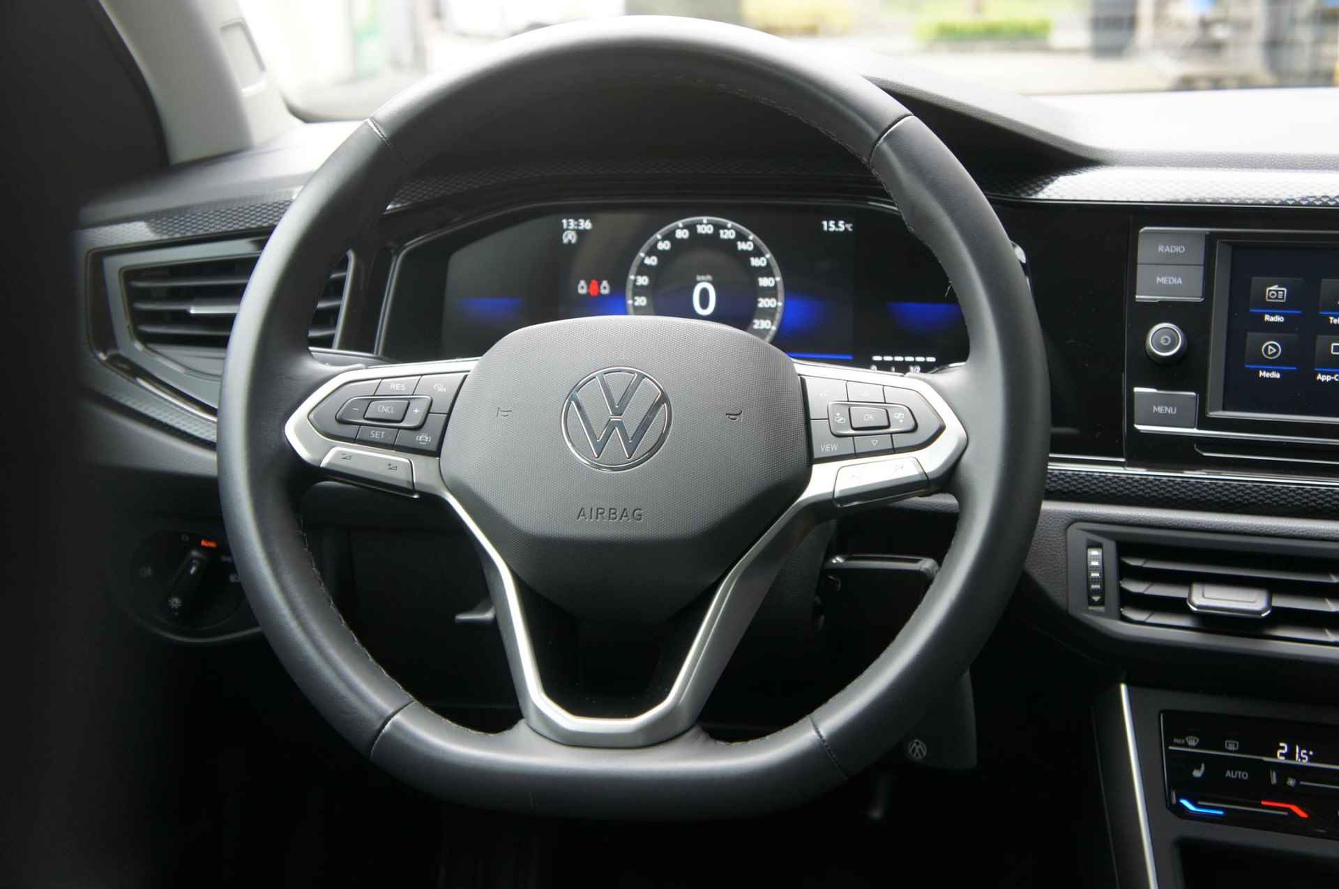 Volkswagen Taigo 1.0 TSI Life | CarPlay | Parkeerhulp | LED | Stoelverwarming - 13/25
