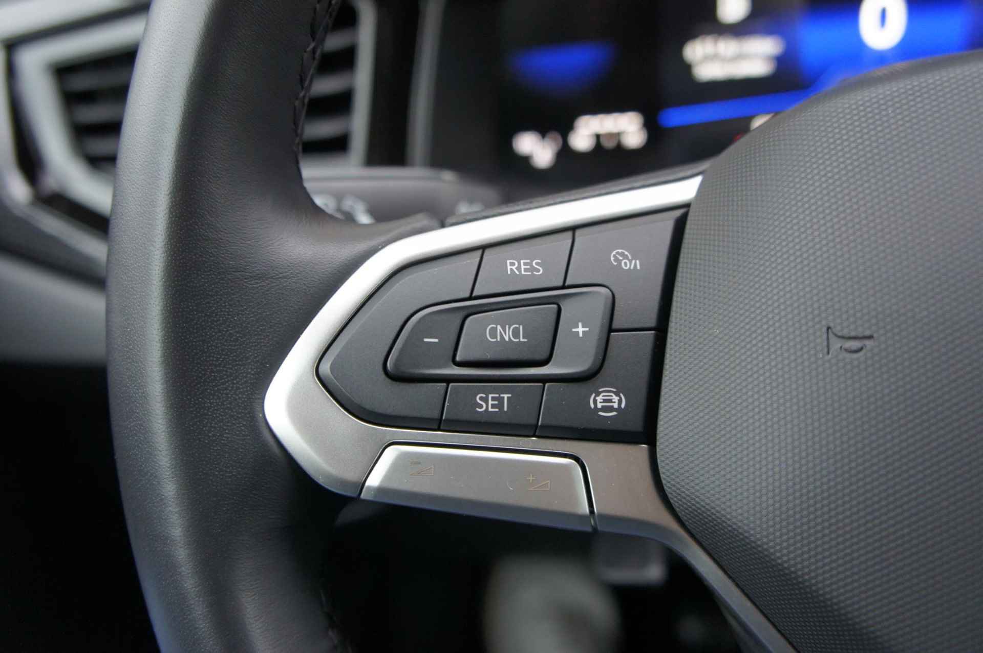 Volkswagen Taigo 1.0 TSI Life | CarPlay | Parkeerhulp | LED | Stoelverwarming - 16/25