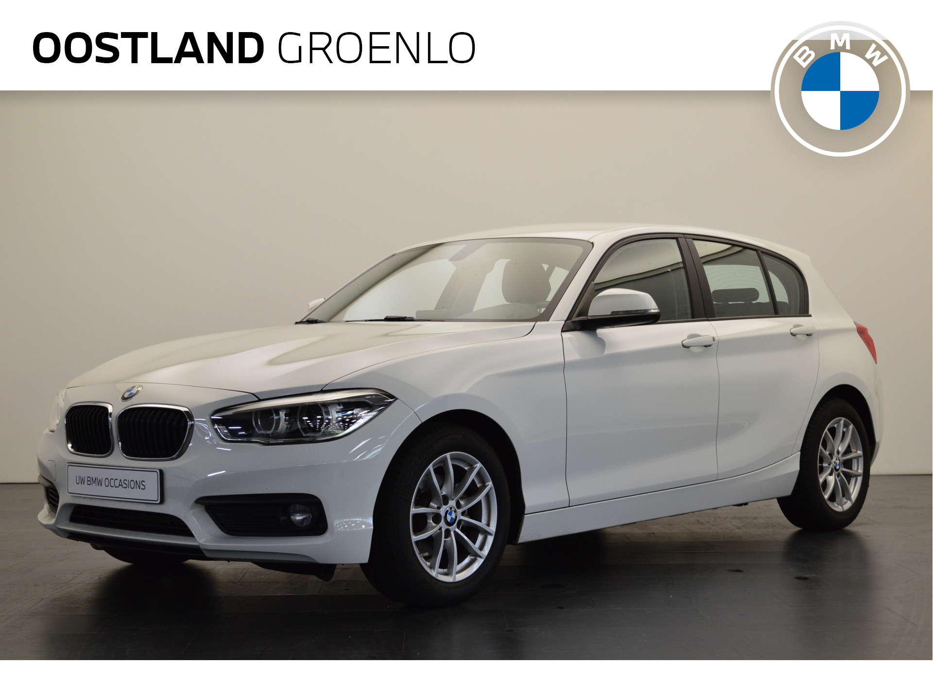 BMW 1-serie 118i Executive Automaat / LED / Navigatie / PDC achter / Cruise Control / Multifunctioneel stuurwiel