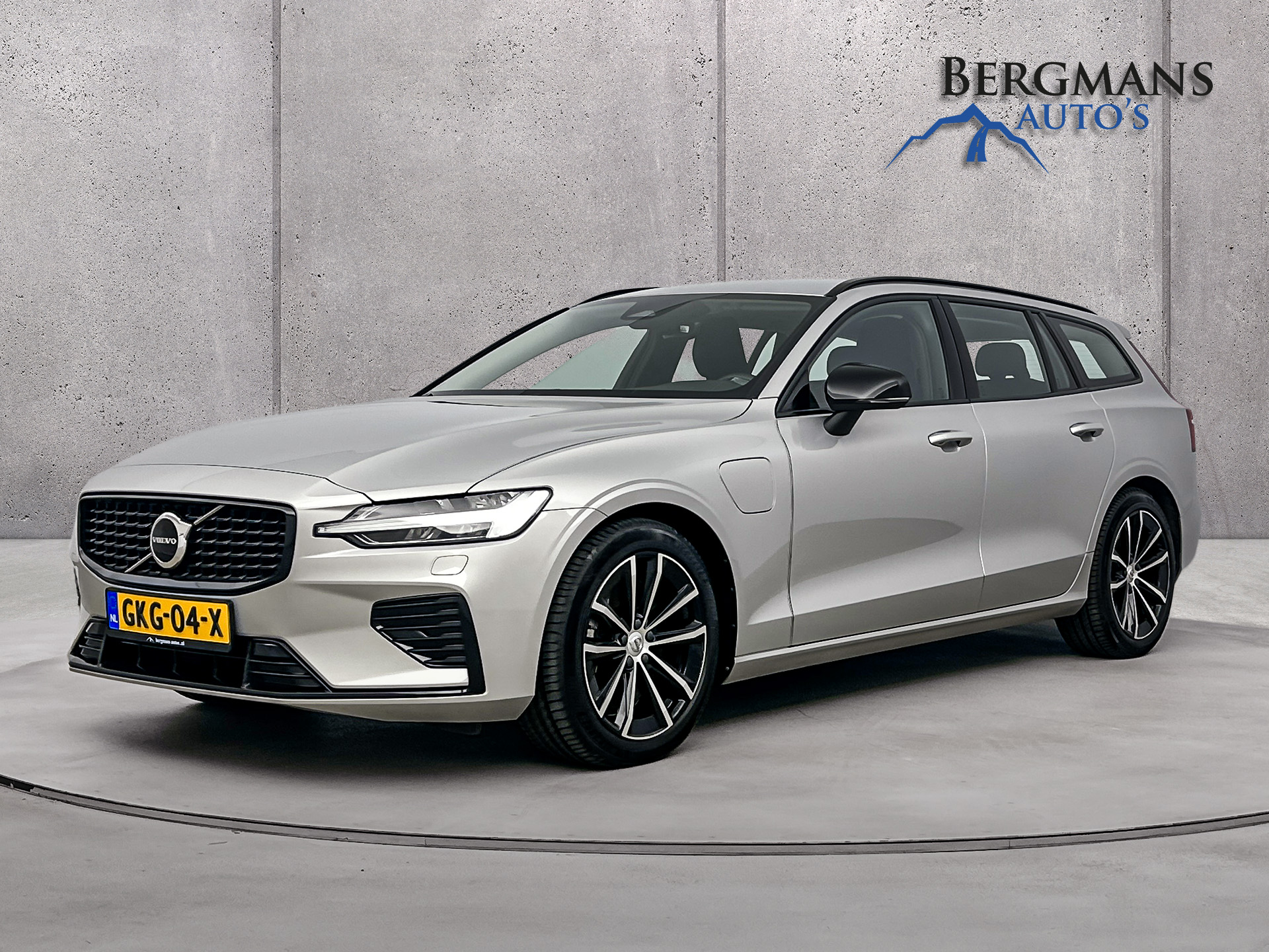 Volvo V60 2.0 T6 Recharge AWD Plus Bright // TREKHAAK // FULL LED //