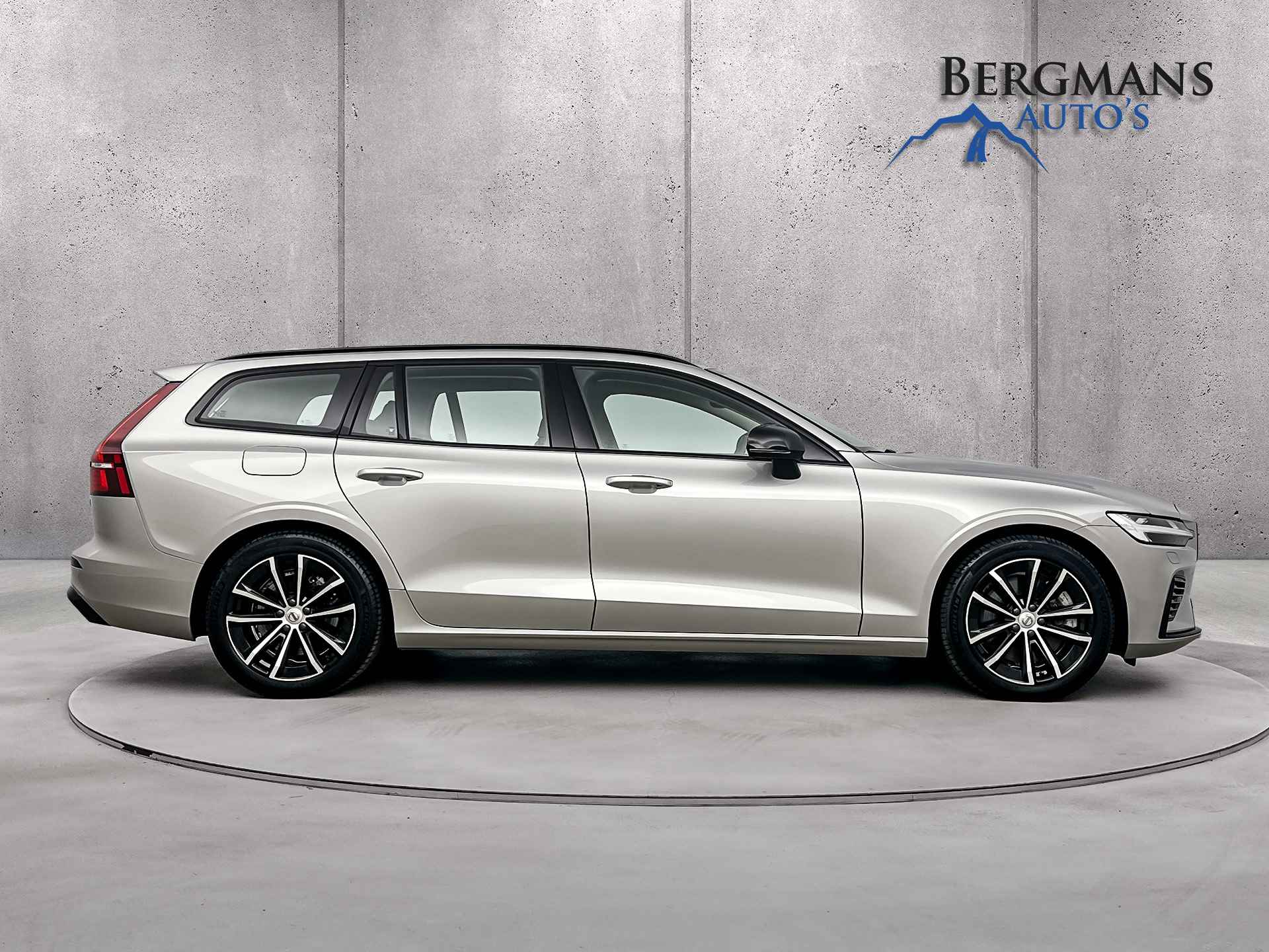 Volvo V60 2.0 T6 Recharge AWD Plus Bright // TREKHAAK // FULL LED // - 8/27