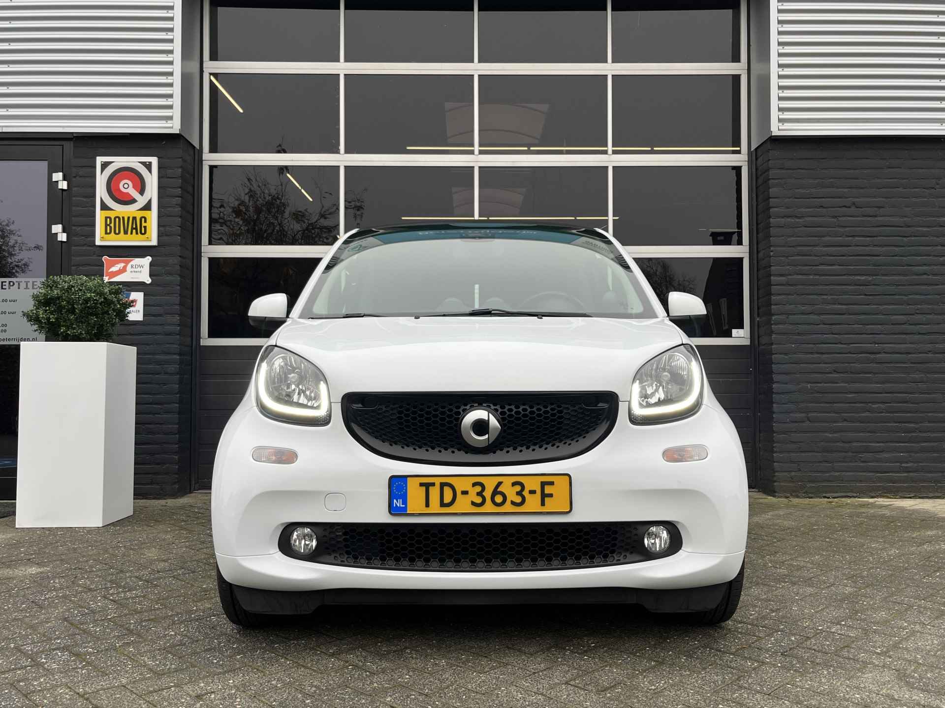 Smart Fortwo 1.0 Business Solution, Airco, Cruise, Navi, Leder, NAP, BTW - 4/20