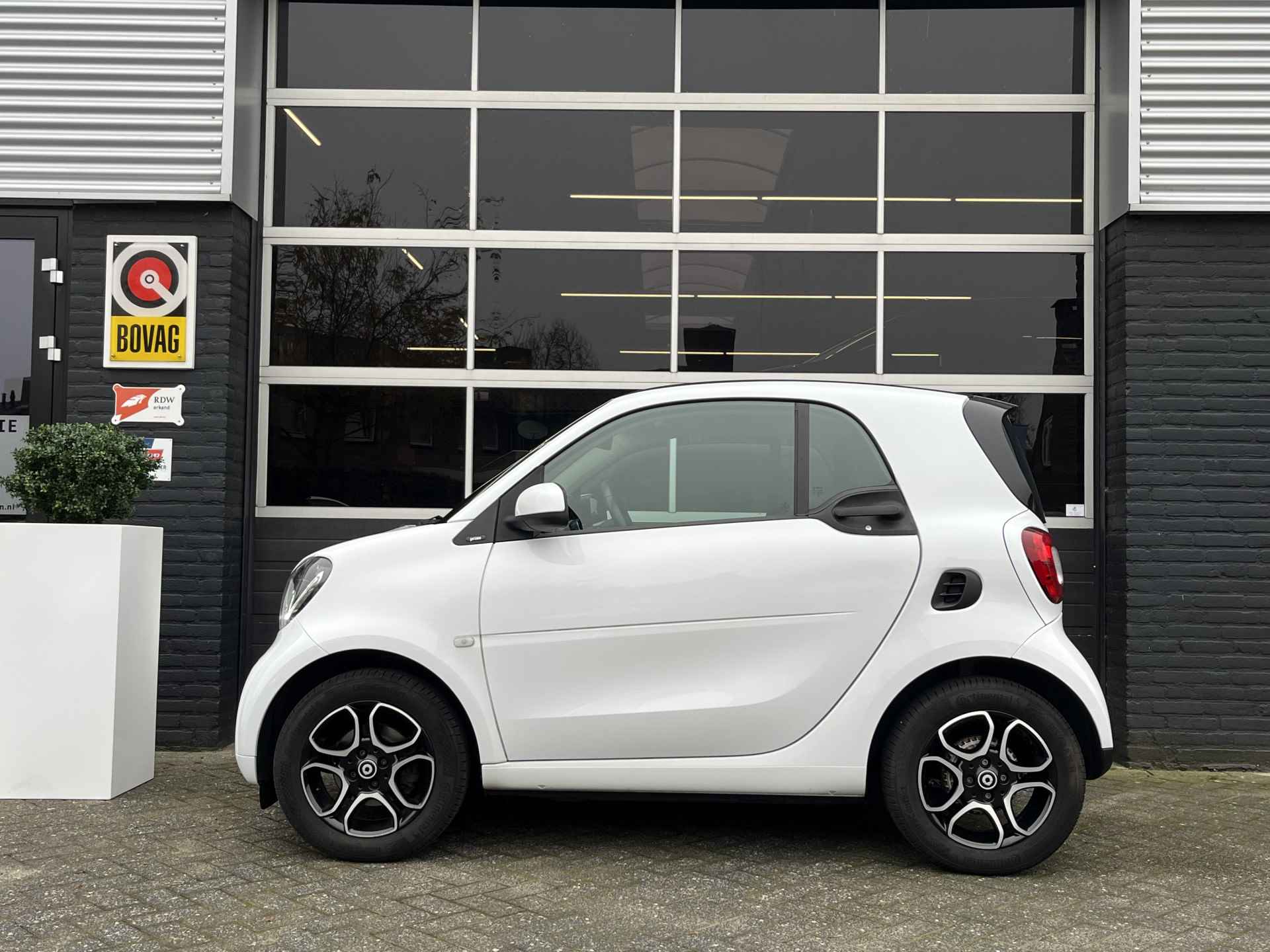 Smart Fortwo 1.0 Business Solution, Airco, Cruise, Navi, Leder, NAP, BTW - 8/20