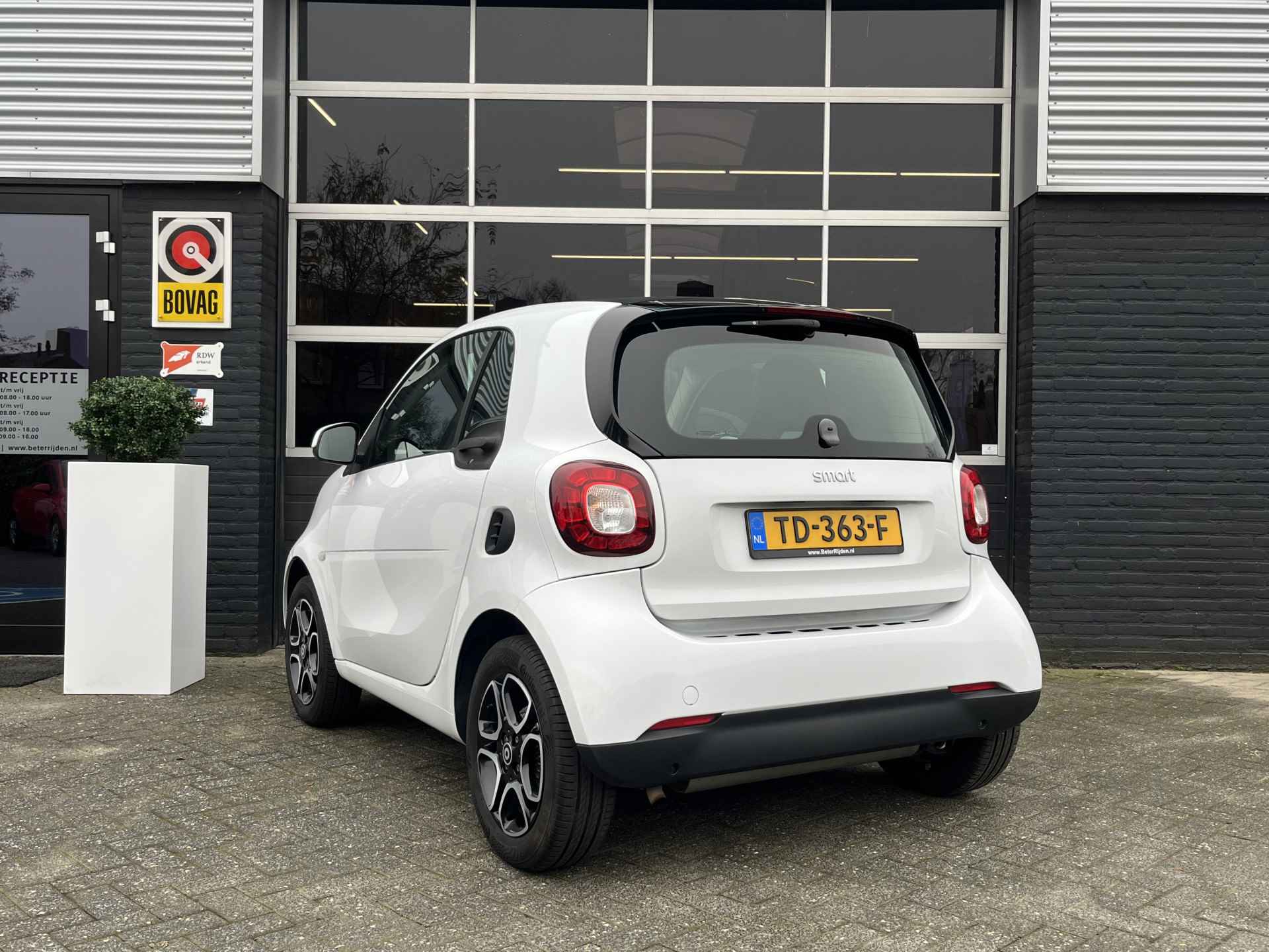 Smart Fortwo 1.0 Business Solution, Airco, Cruise, Navi, Leder, NAP, BTW - 14/20