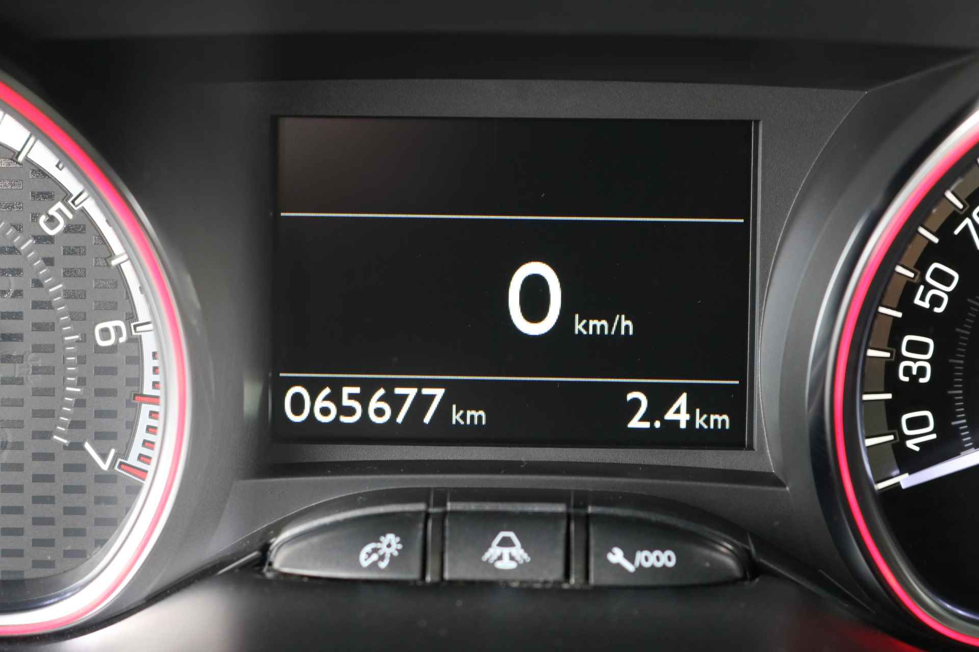 Peugeot 2008 1.2 PureTech 110PK GT-Line | Navi | Panodak | All season | PDC achter | DAB | Climate en cruise control | Grip control | LMV 17" | - 31/48