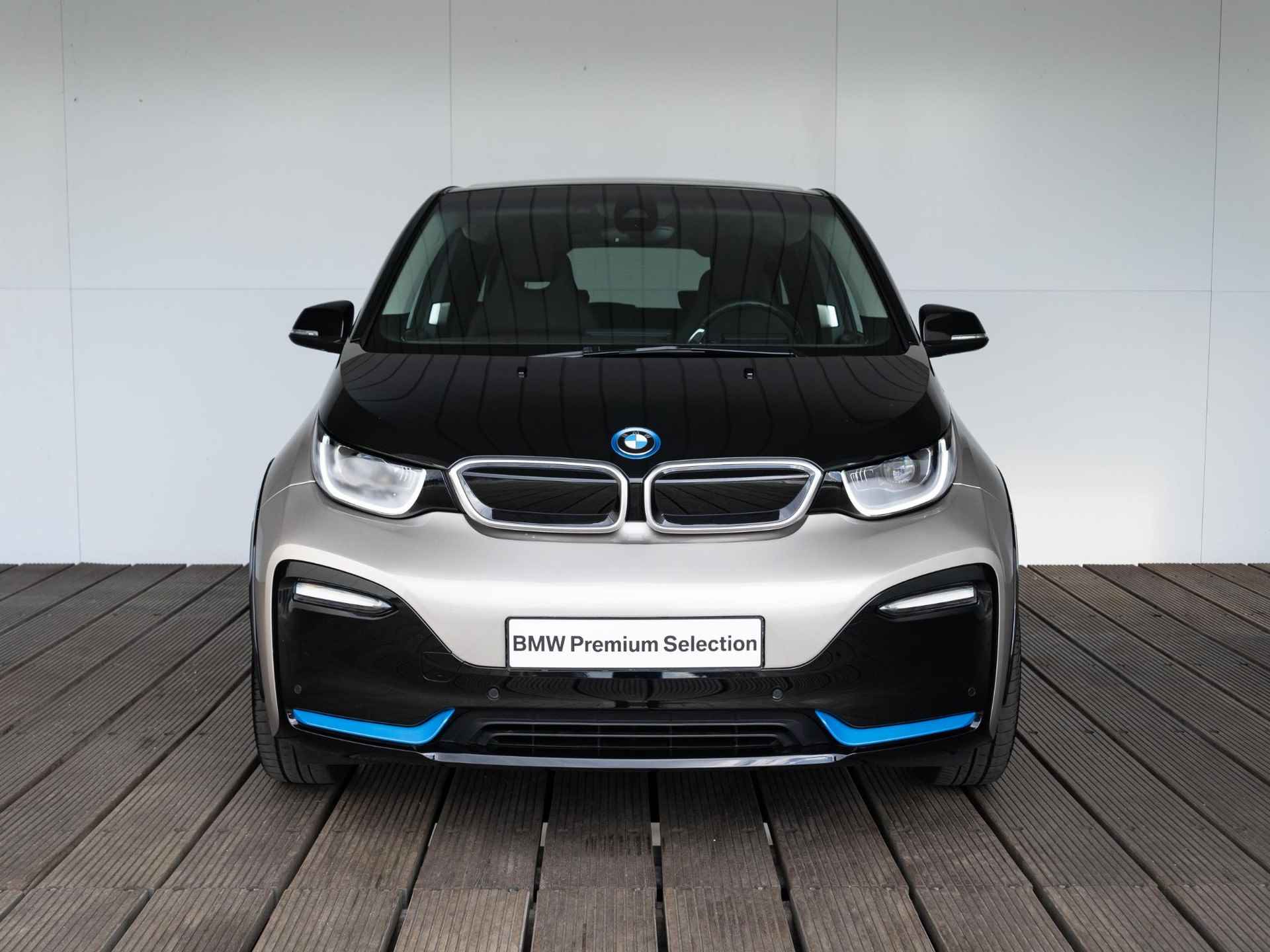 BMW i3 s 120Ah | Driving Assistant Plus | Harman Kardon | 20 inch | Comfort Access | Elektrisch glazen schuif-/kanteldak | Stoelverwarming - 3/31