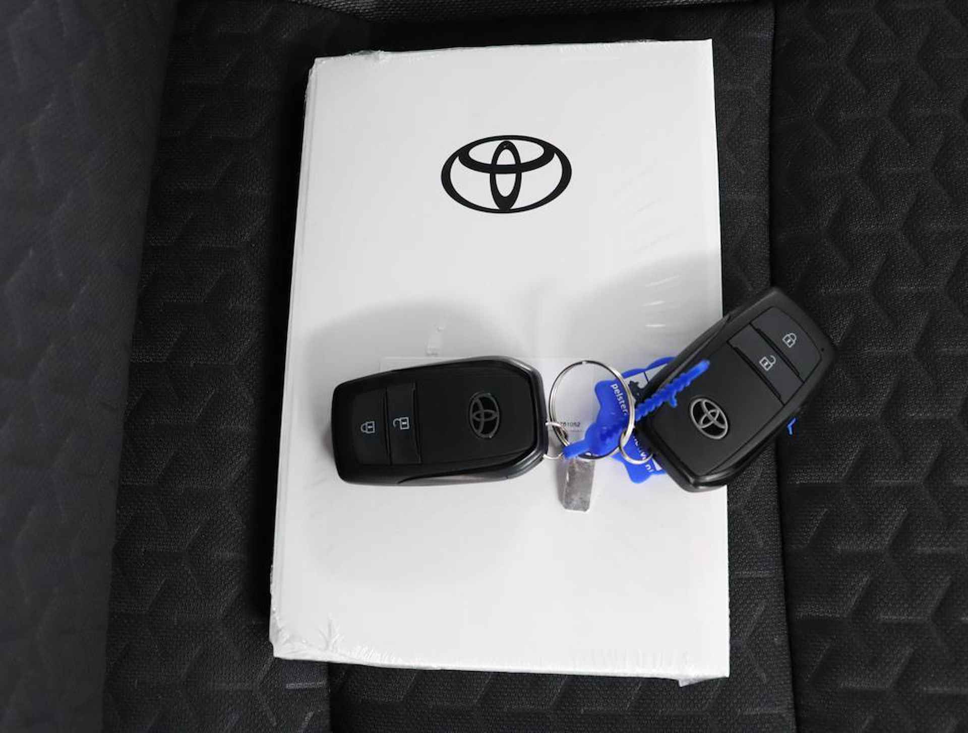 Toyota Yaris Cross 1.5 Hybrid Dynamic | Nieuw uit voorraad leverbaar! | 10 Jaar garantie! | - 8/43