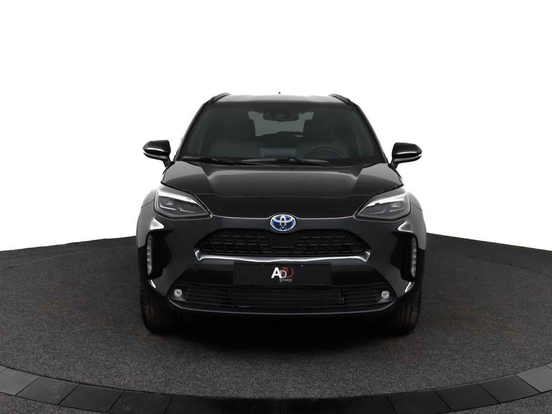 Toyota Yaris Cross 1.5 Hybrid Dynamic | Nieuw uit voorraad leverbaar! | 10 Jaar garantie! | - 13/43