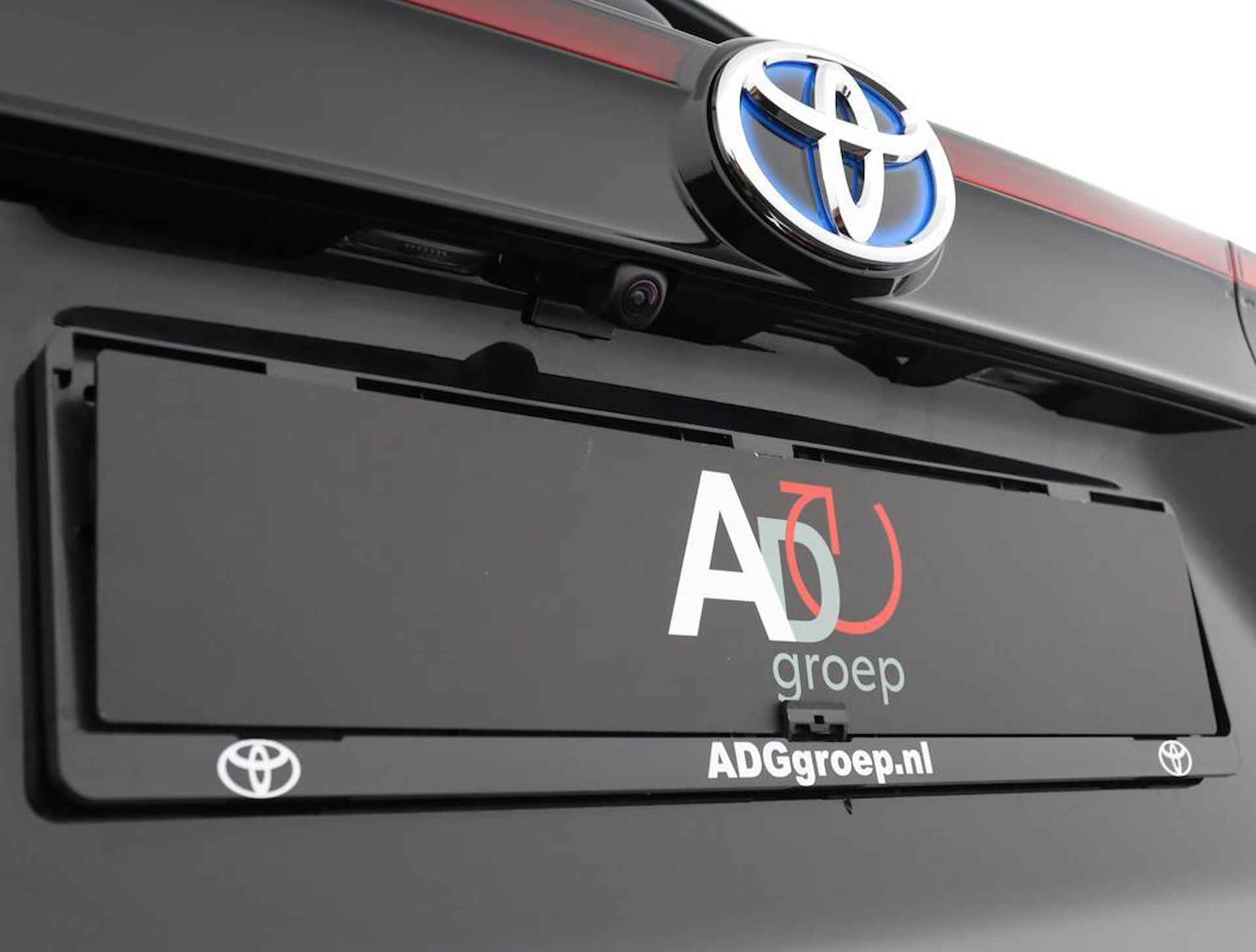 Toyota Yaris Cross 1.5 Hybrid Dynamic | Nieuw uit voorraad leverbaar! | 10 Jaar garantie! | - 35/43