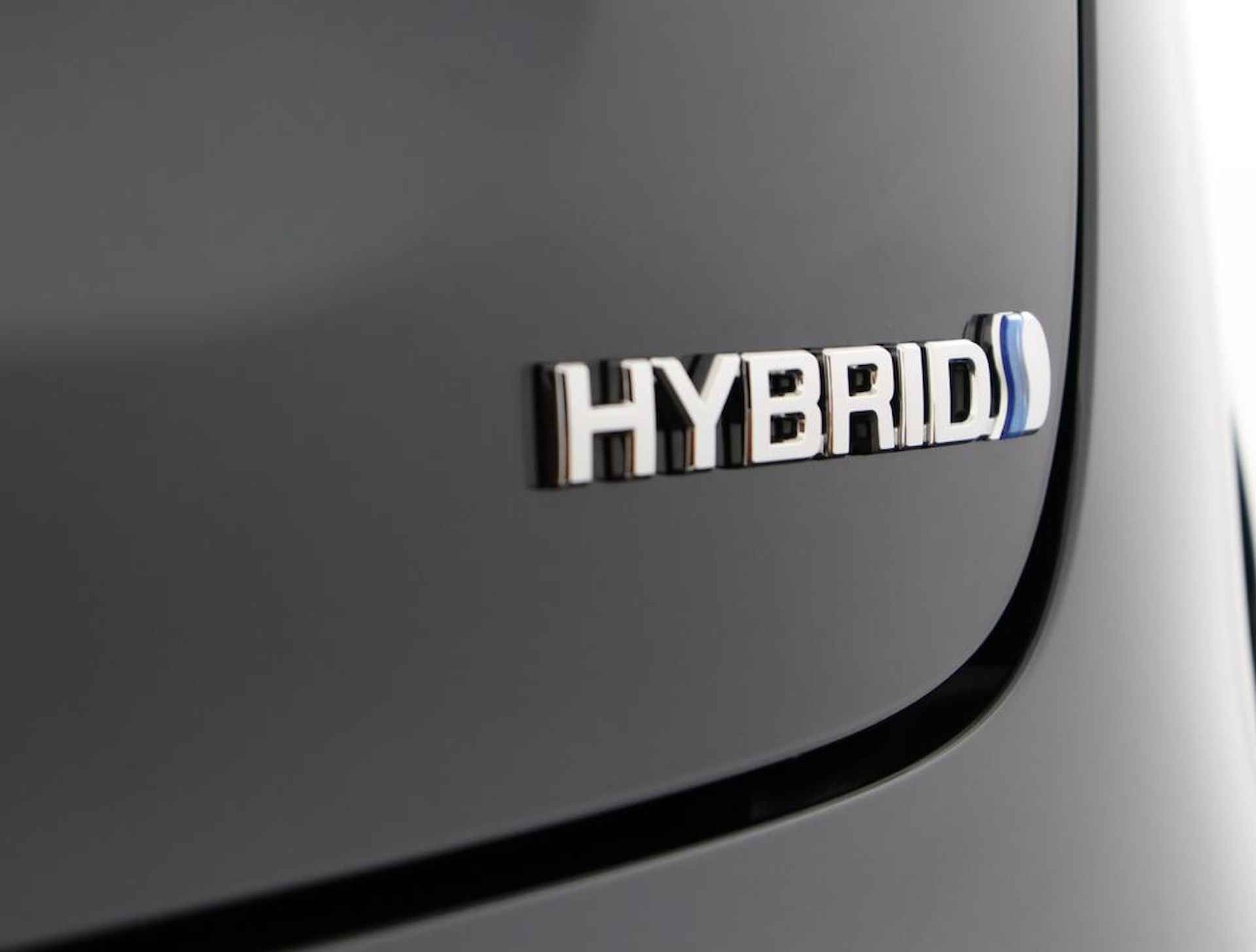 Toyota Yaris Cross 1.5 Hybrid Dynamic | Nieuw uit voorraad leverbaar! | 10 Jaar garantie! | - 36/43