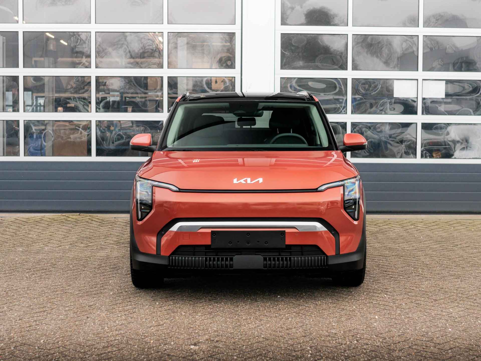 Kia EV3 Plus Advanced 81.4 kWh | 600km Rijbereik | Navi | 19" | Adapt. Cruise | Clima | Schuif/Kanteldak | Stoel&Stuurverw. | Priv Glass | BSM | Harman Kardon - 2/29