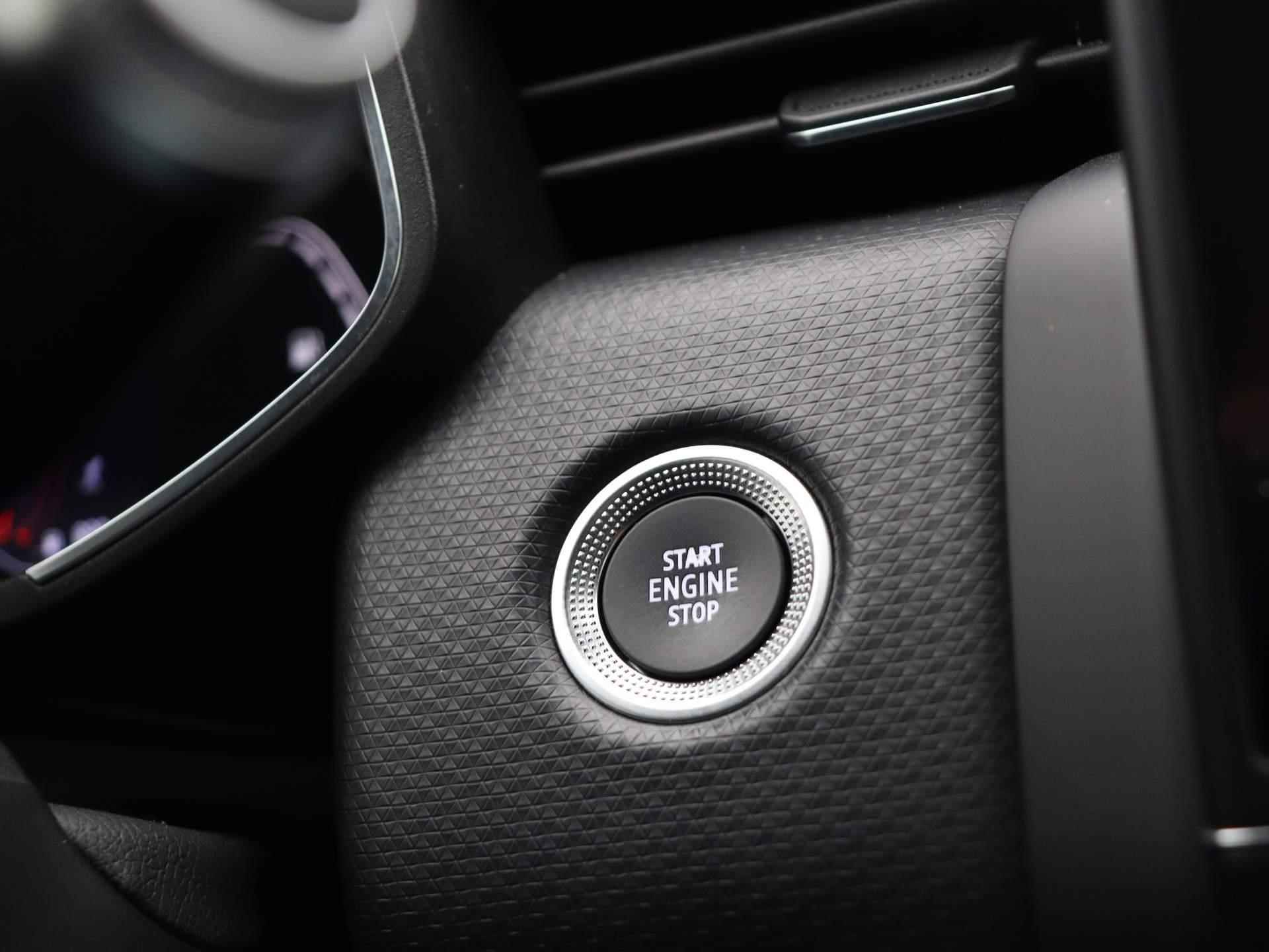 Renault Clio 100pk TCe Intens | Navigatie | Climate Control | Keyless | - 31/44