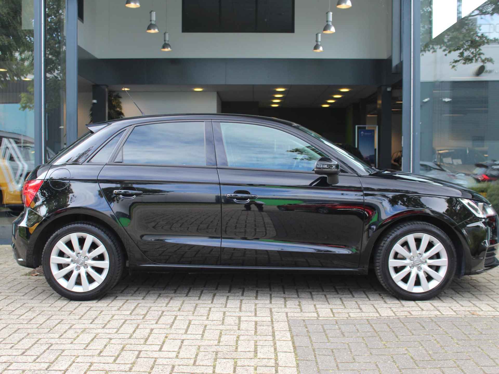 Audi A1 Sportback 1.4 TFSI 150PK Pro S-Line / NAVI / CRUISE / AIRCO / BLUETOOTH / USB / AUX / 16``VELGEN / PRIVACY GLASS - 7/43