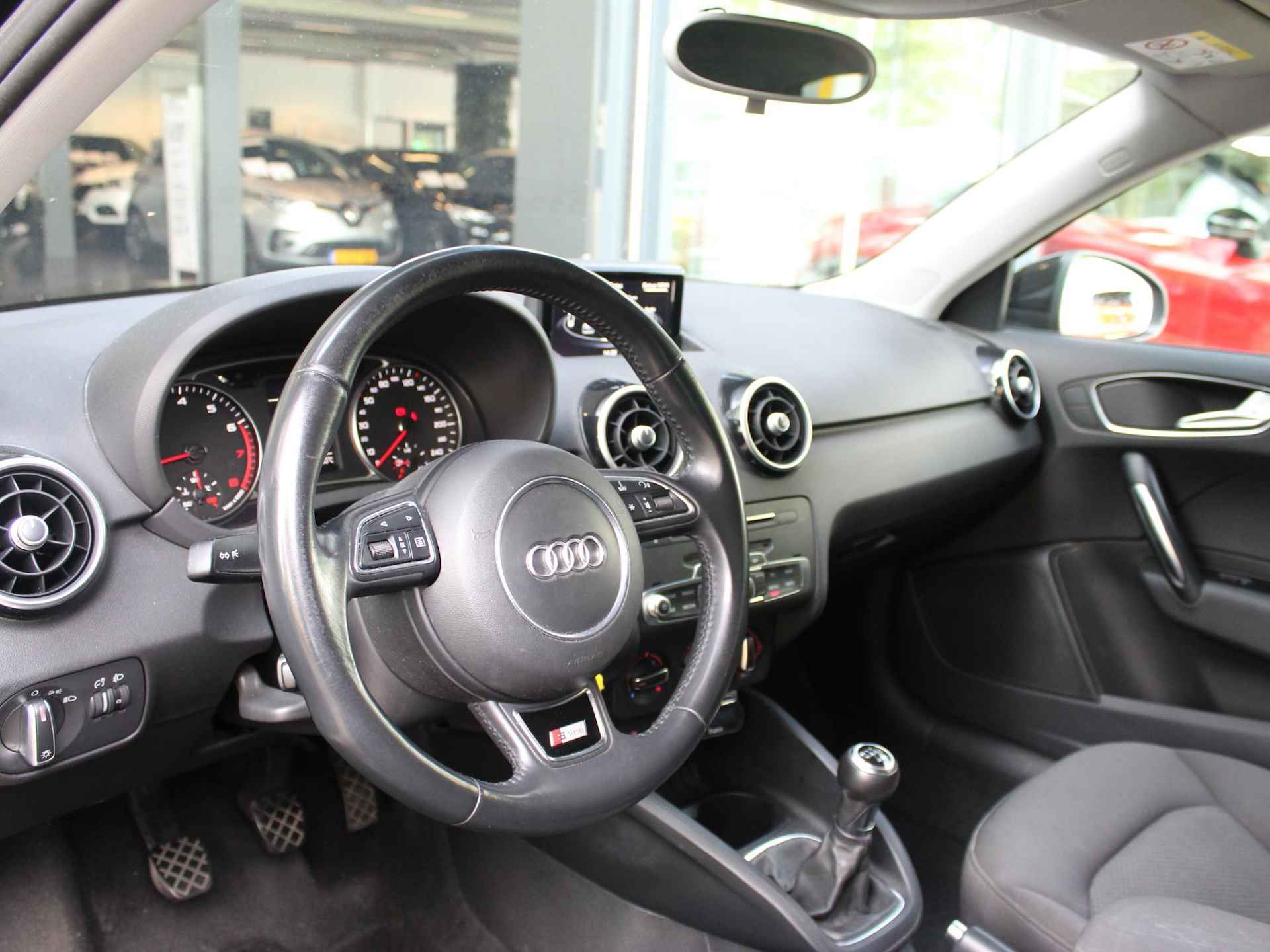 Audi A1 Sportback 1.4 TFSI 150PK Pro S-Line / NAVI / CRUISE / AIRCO / BLUETOOTH / USB / AUX / 16``VELGEN / PRIVACY GLASS - 13/43