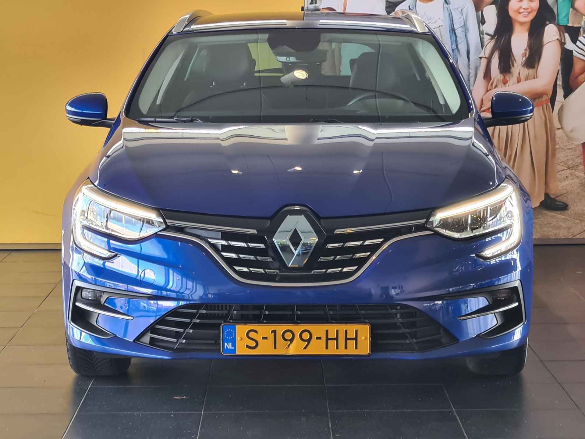 Renault Mégane Estate 1.3 TCe 140 EDC Techno AUTOMAAT | NAVIGATIE | ACHTERUITRIJCAMERA | PARKERSENSOREN VOOR-EN ACHTER | TREKHAAK | BLIS-SYSTEEM | LICHTMETALEN VELGEN MET ALL SEASON BANDEN - 3/27