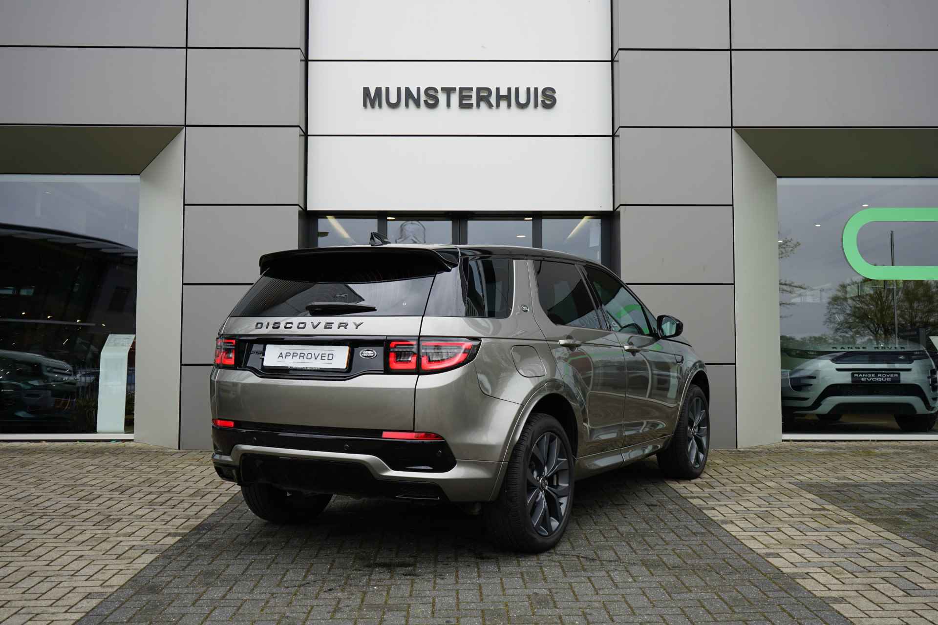 Land Rover Discovery Sport P300e 1.5 R-Dynamic SE - Meridian Surround - - 2/31