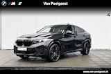 BMW X6 xDrive40i M -Sport Pro Skylounge / Stoelverwarming Voor & Achter / Stuurwielrand Verwarming / Integrale Actieve Besturing / Harman Kardon / Electrische Zwenkhaak / 22 Inch / Driving Assistant Prof / Parking Assistant Prof / Getinte Ramen Achter