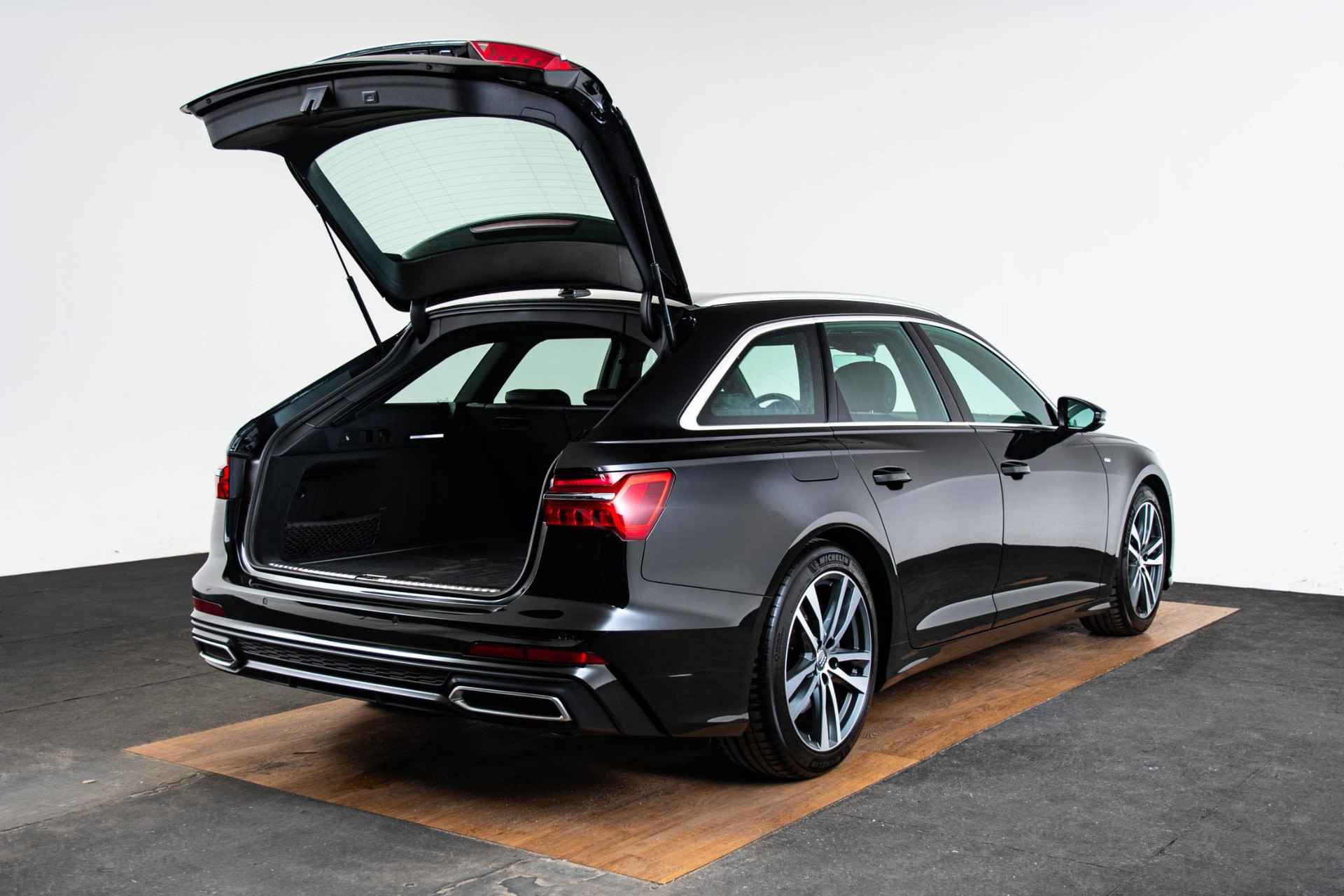 Audi A6 Avant 45 TFSI Sport S line edition Pro Line S - Sportstoelen - Stoelverwarming voor - Automatische achterklep - Parkeerhulp plus - Diefstalalarm - Zonwering achterzijruiten - Automatisch dimmende binnenspiegel - - 11/60