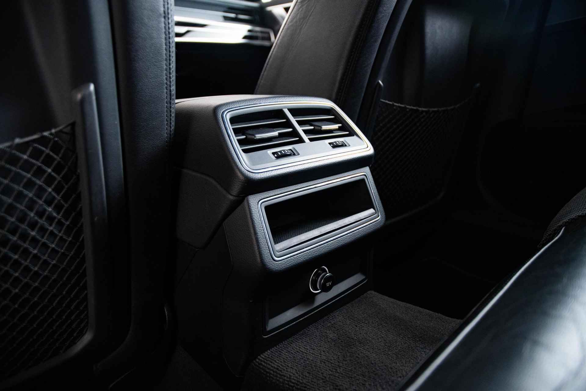 Audi A6 Avant 45 TFSI Sport S line edition Pro Line S - Sportstoelen - Stoelverwarming voor - Automatische achterklep - Parkeerhulp plus - Diefstalalarm - Zonwering achterzijruiten - Automatisch dimmende binnenspiegel - - 32/60