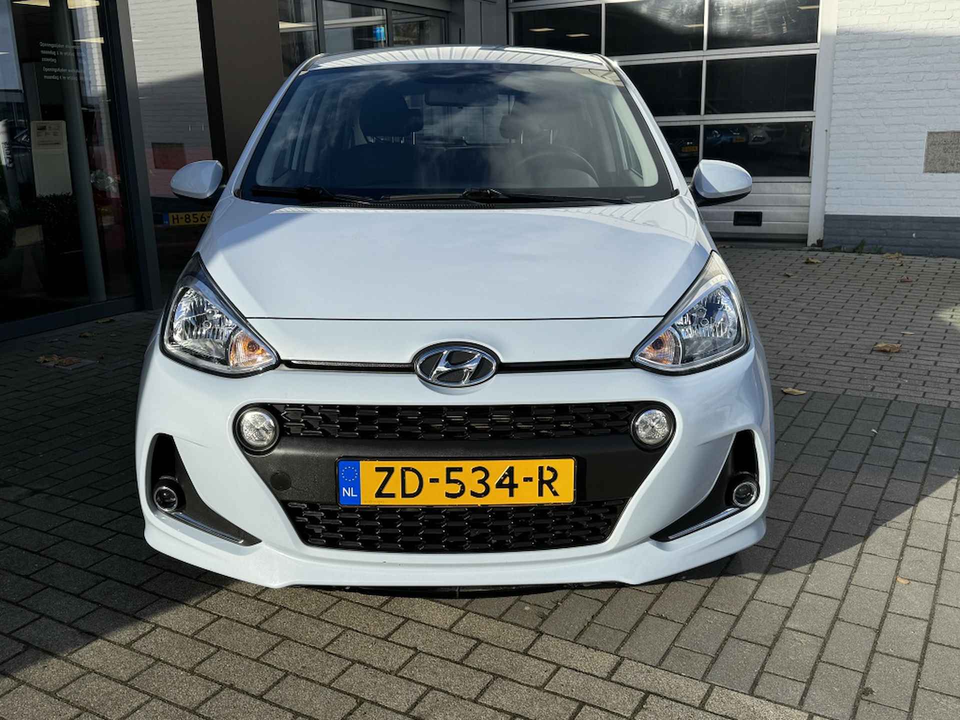 Hyundai i10 1.0i Comfort | Navigatie | Airco | Apple/android carplay | Parke - 2/23