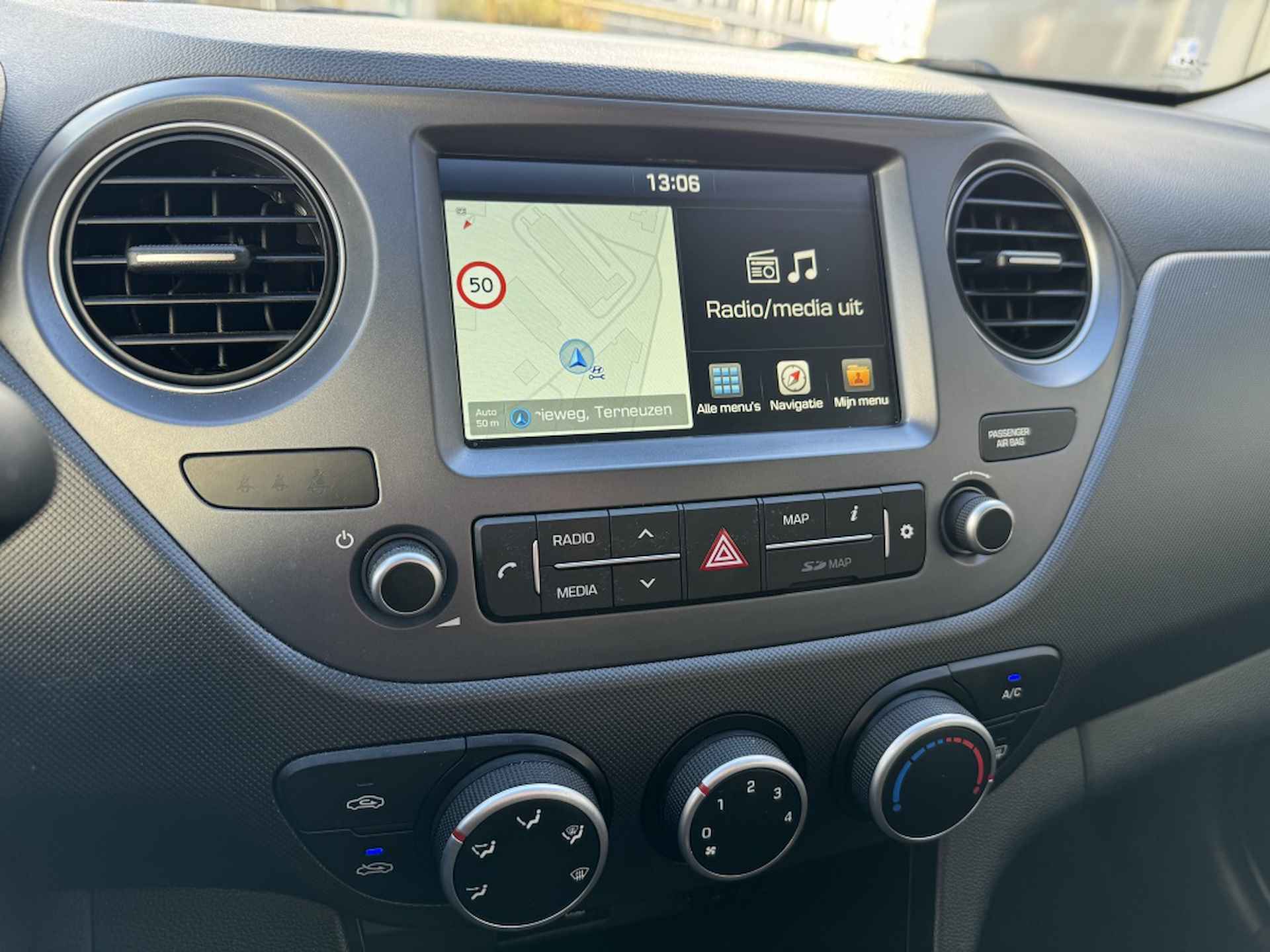 Hyundai i10 1.0i Comfort | Navigatie | Airco | Apple/android carplay | Parke - 19/23