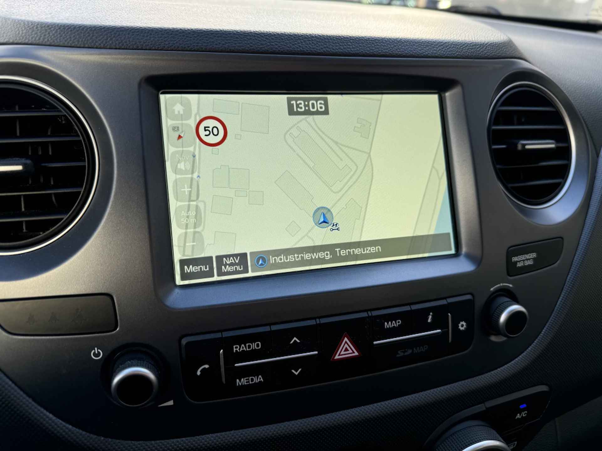 Hyundai i10 1.0i Comfort | Navigatie | Airco | Apple/android carplay | Parke - 23/23