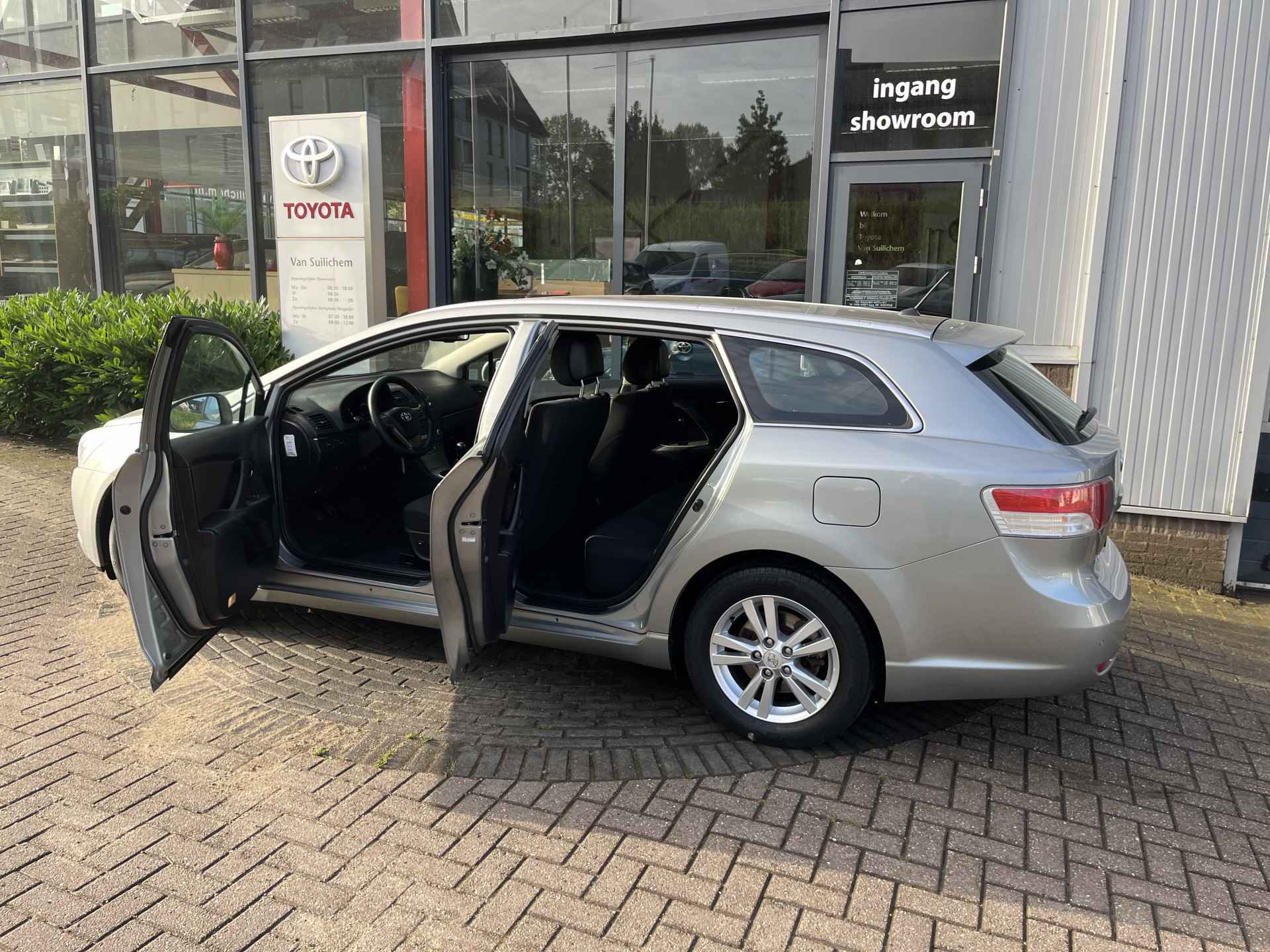 Toyota Avensis wagon 1.8 VVTi Dynamic - 7/23