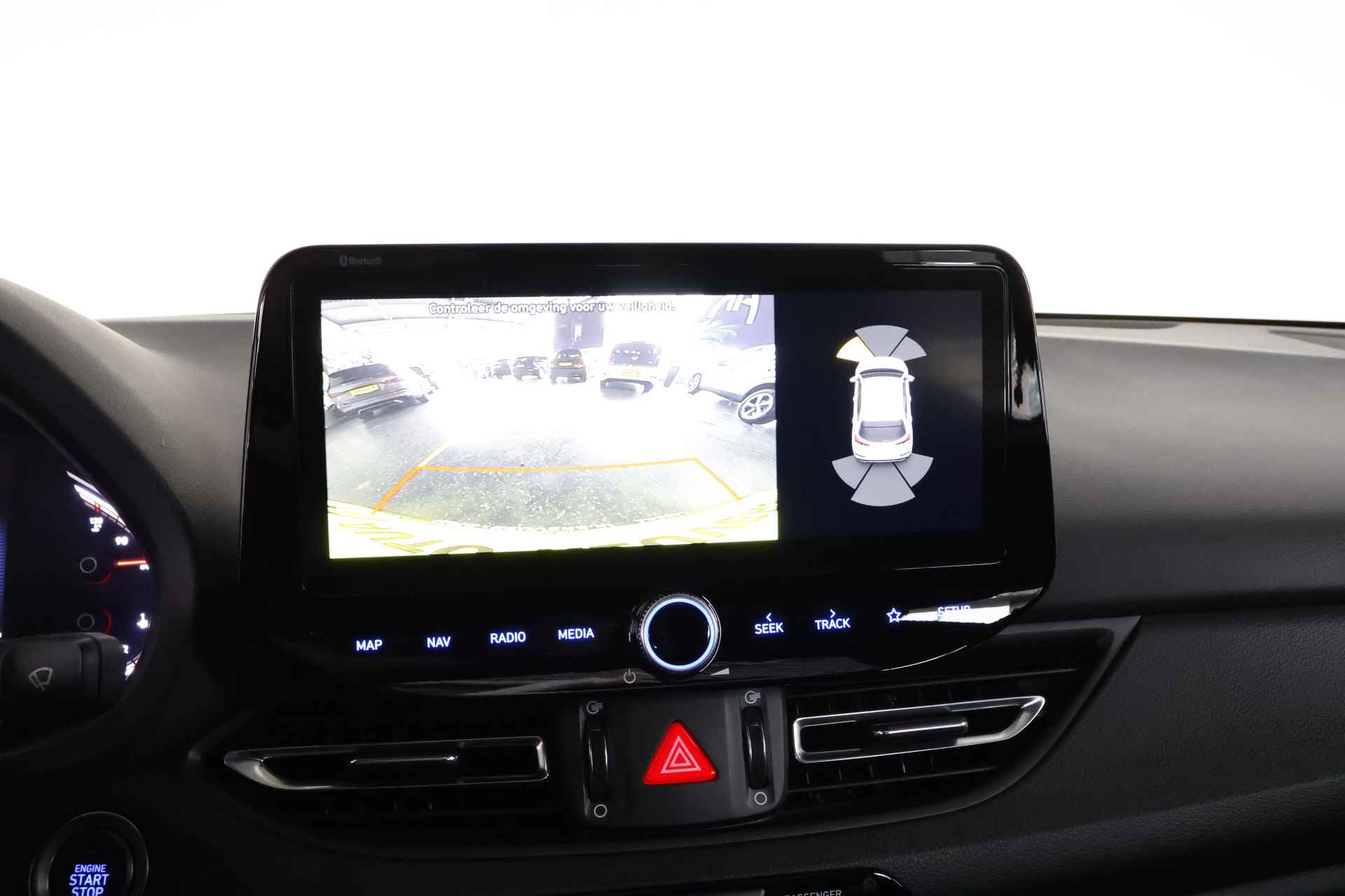 Hyundai i30 Fastback 1.5 T-GDi MHEV N Line / Opendak / LED / Aut / CarPlay / Leder / Cam - 26/29