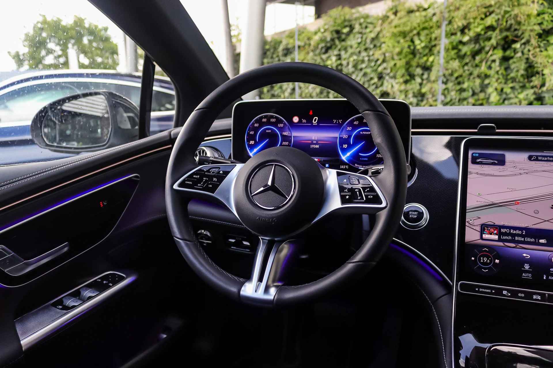 Mercedes-Benz EQE EQE 300 Business Line | Basispakket Plus | Electric Art Interieur | Schuifdak | Sfeerverlichting | LED | Camera | Parktronic - 23/40